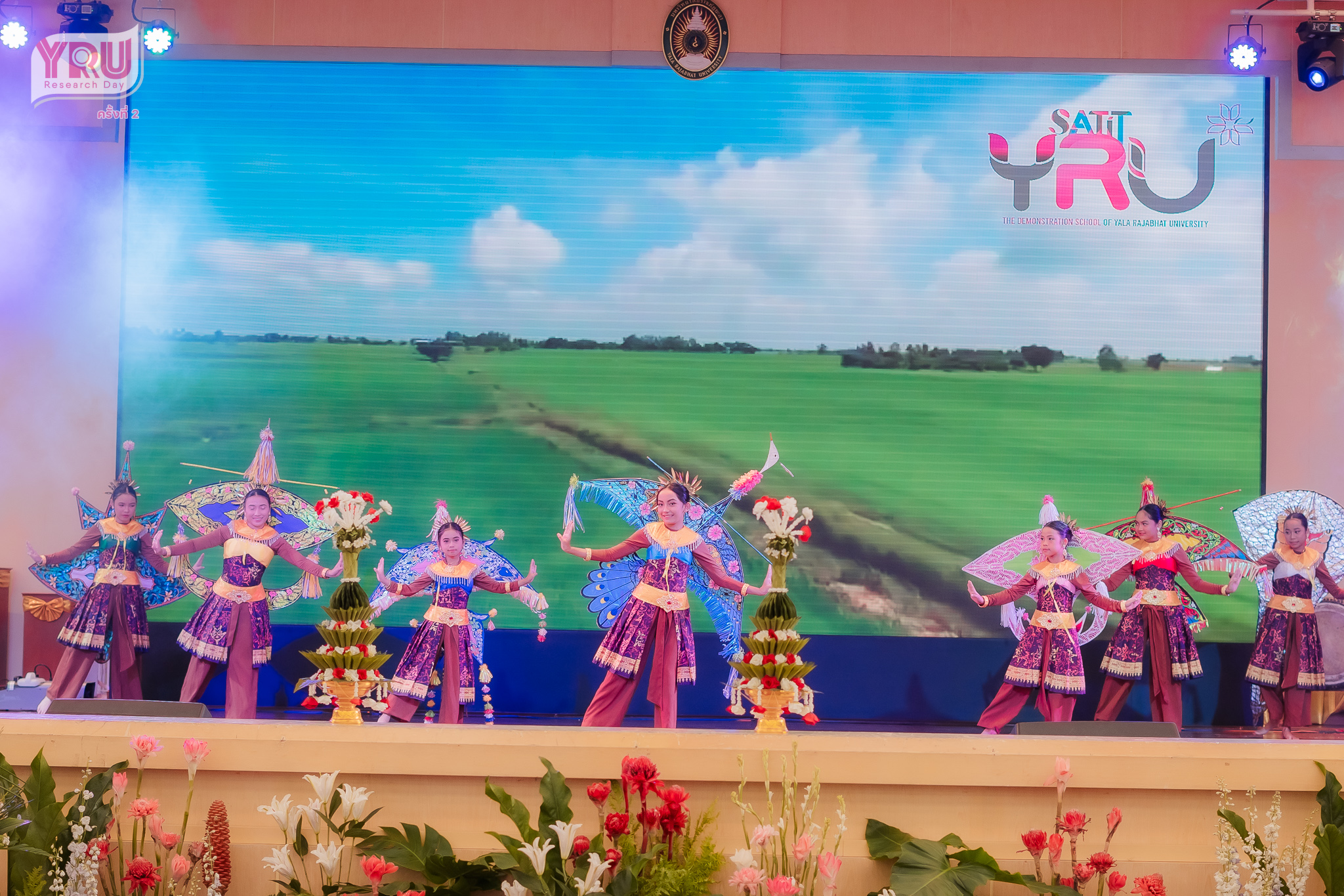 พช.ยะลา เข้าร่วมเป็นเกียรติในพิธิเปิดและร่วมกิจกรรมในงาน YRU Research Day 2024