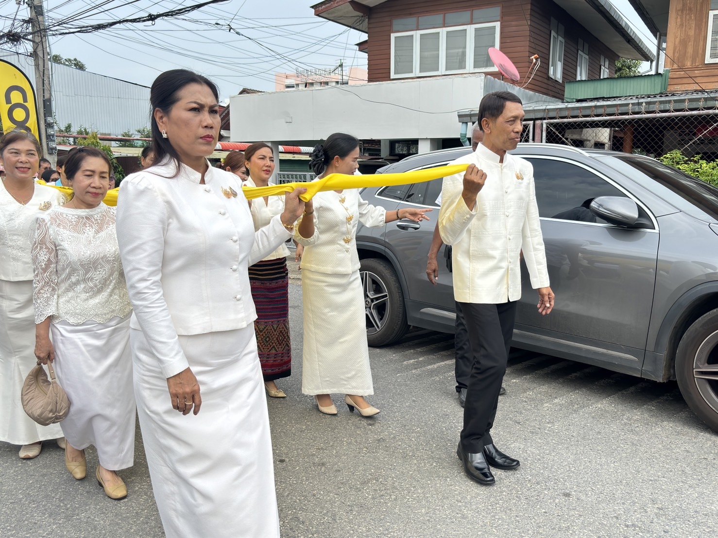 พช.ยะลา ร่วมกิจกรรมส่งเสริมพระพุทธศาสนา พิธีทำบุญตักบาตร เนื่องในวันอาสาฬหบูชา และวันเข้าพรรษา ประจำปี 2567
