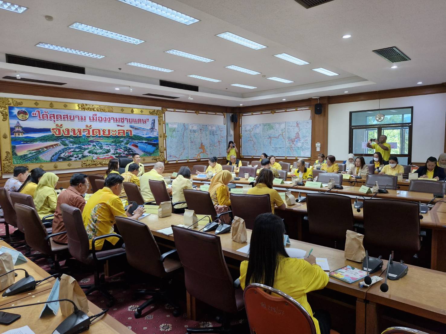 พช.ยะลา ร่วมประชุมติดตามเร่งรัดการใช้จ่ายงบประมาณ ของจังหวัดยะลา  ครั้งที่ 8/2567