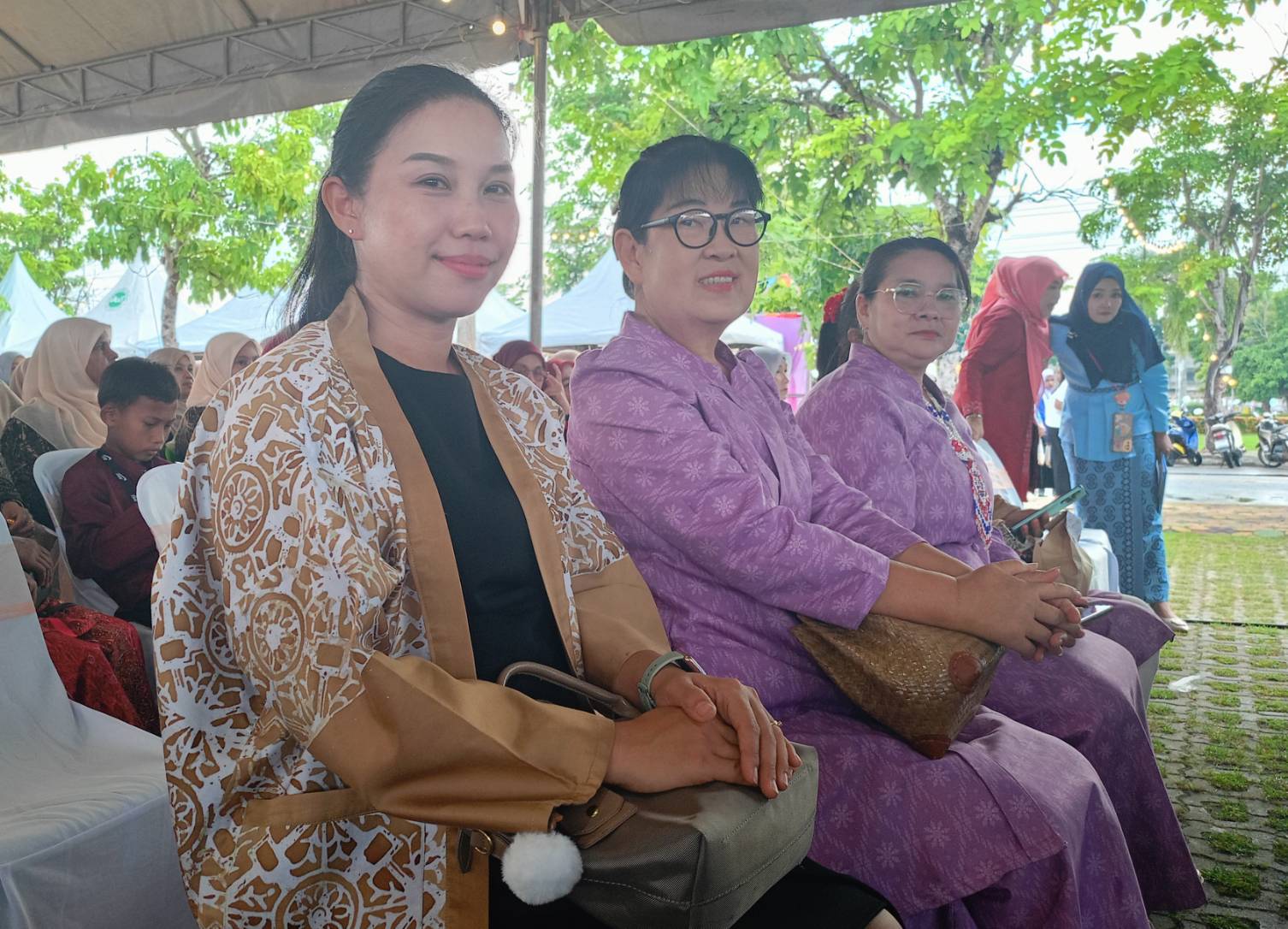 พช.ยะลา ร่วมงานมหกรรมเครือข่ายสตรีท้องถิ่น