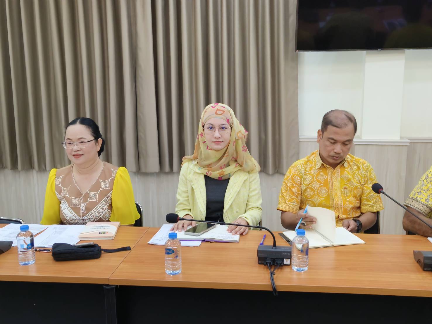 พช.ยะลา ประชุมประจำสัปดาห์เจ้าหน้าที่พัฒนาชุมชนจังหวัดยะลา