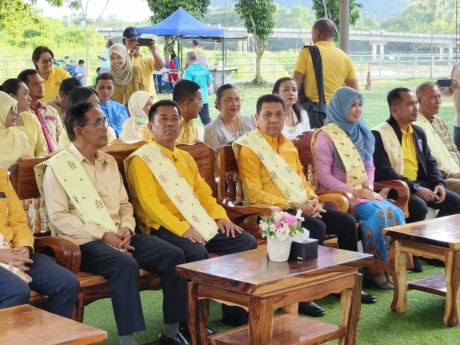 พช. ยะลา จัดกิจกรรมยกระดับตลาดนัดชุมชนเพื่อการท่องเที่ยวเสริมเศรษฐกิจฐานรากจังหวัดชายแดนภาคใต้ ภายใต้ชื่องาน ตลาดนัดชุมชน  “มาแล มากัน ดีกาแลตูกา”