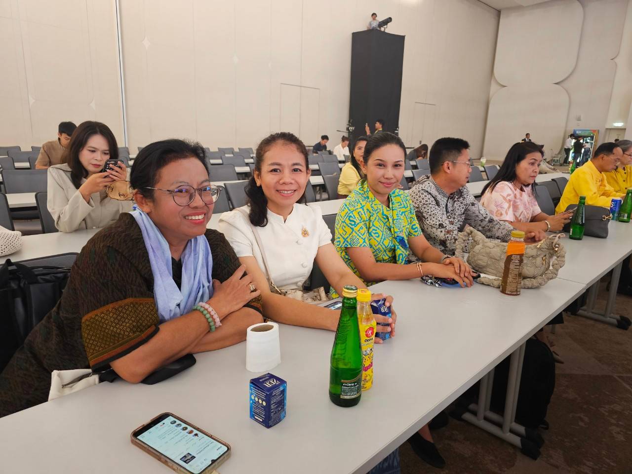 พช.ยะลา ร่วมรับฟังการมอบนโยบายการพัฒนาเศรษฐกิจฐานราก