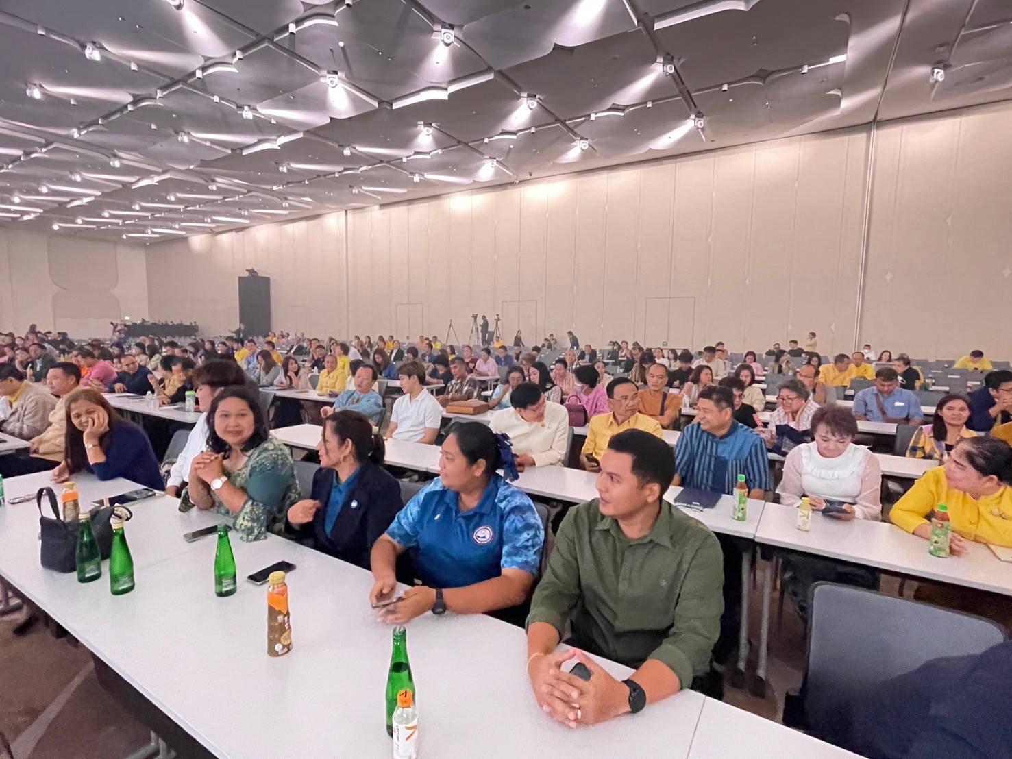 พช.ยะลา ร่วมรับฟังการมอบนโยบายการพัฒนาเศรษฐกิจฐานราก