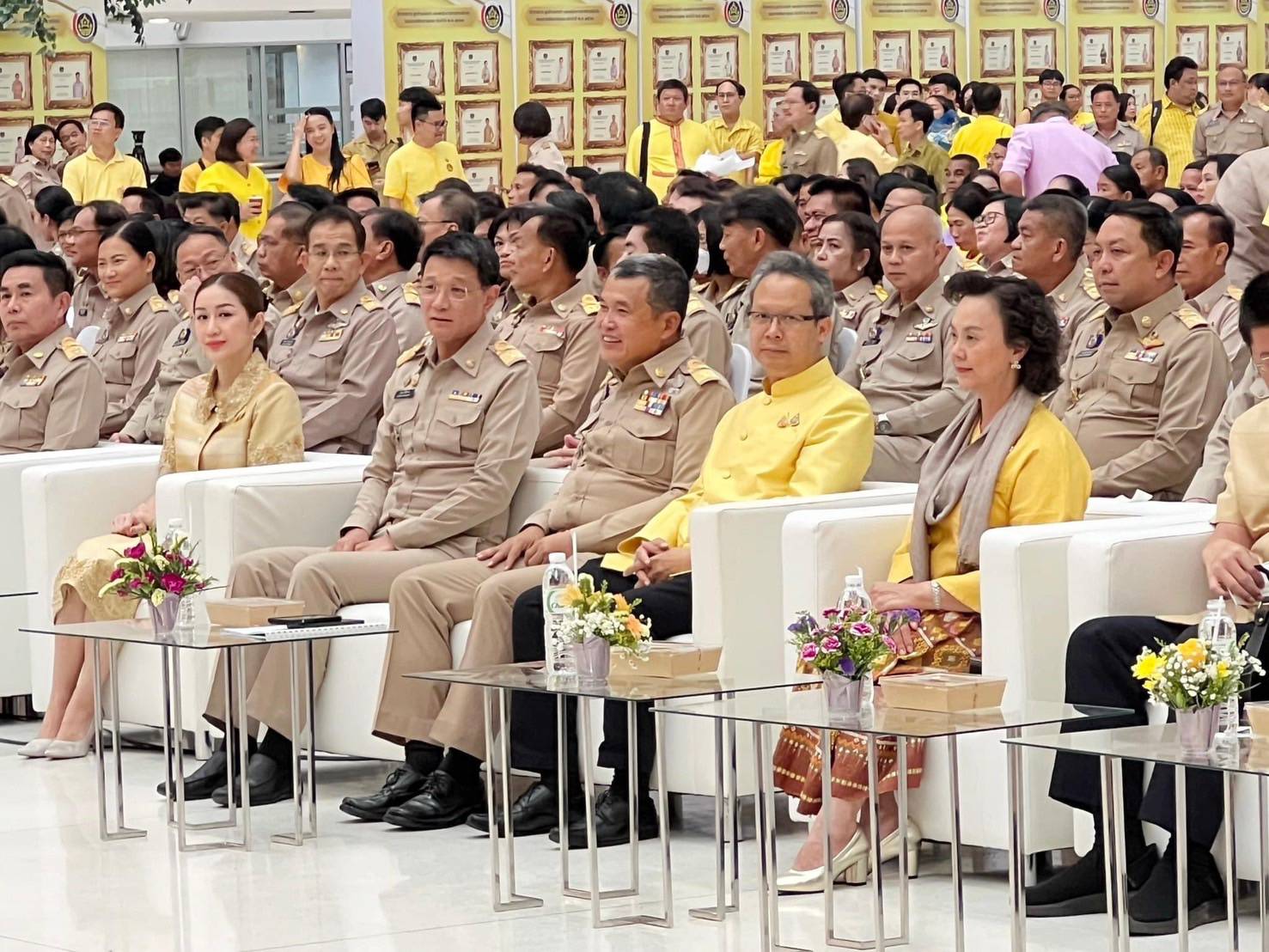 พช.ยะลาร่วมงานงาน “วันพัฒนาชุมชน” (CD Day 2024) 62 ปี กรมการพัฒนาชุมชน “เศรษฐกิจฐานรากมั่นคง ชุมชนเข้มแข็งอย่างยั่งยืน”