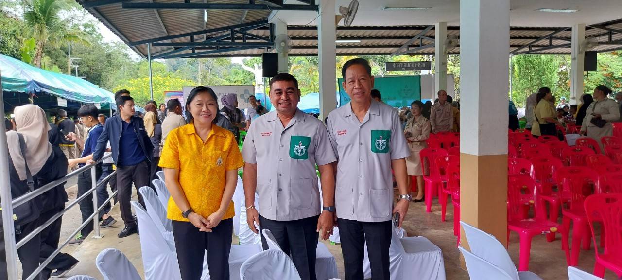พช.ยะลา ร่วมพิธีเปิดโครงการจังหวัดเคลื่อนที่ “หน่วยบำบัดทุกข์ บำรุงสุข สร้างรอยยิ้มให้ประชาชน”