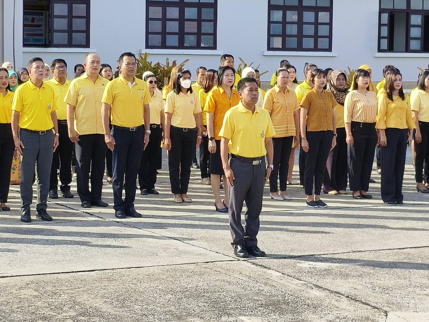 พช.ยะลา ร่วมกิจกรรมเข้าแถวเคารพธงชาติ และร่วมร้องเพลงชาติ