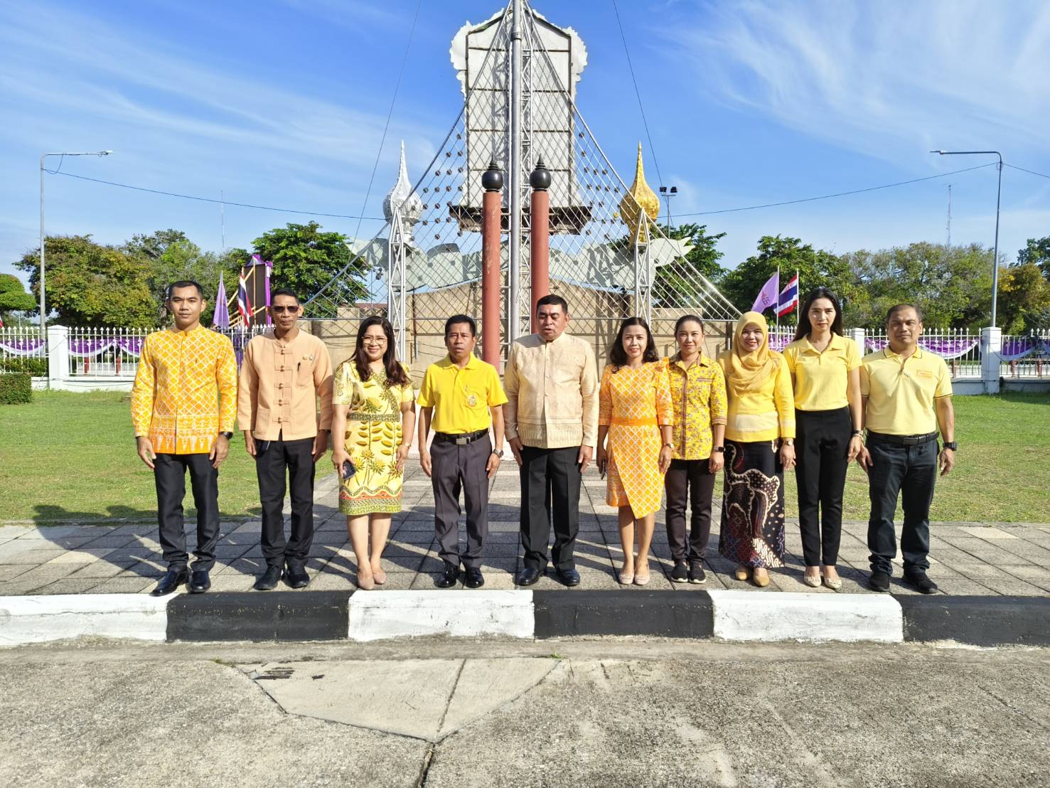 พช.ยะลา ร่วมกิจกรรมเข้าแถวเคารพธงชาติ และร่วมร้องเพลงชาติ
