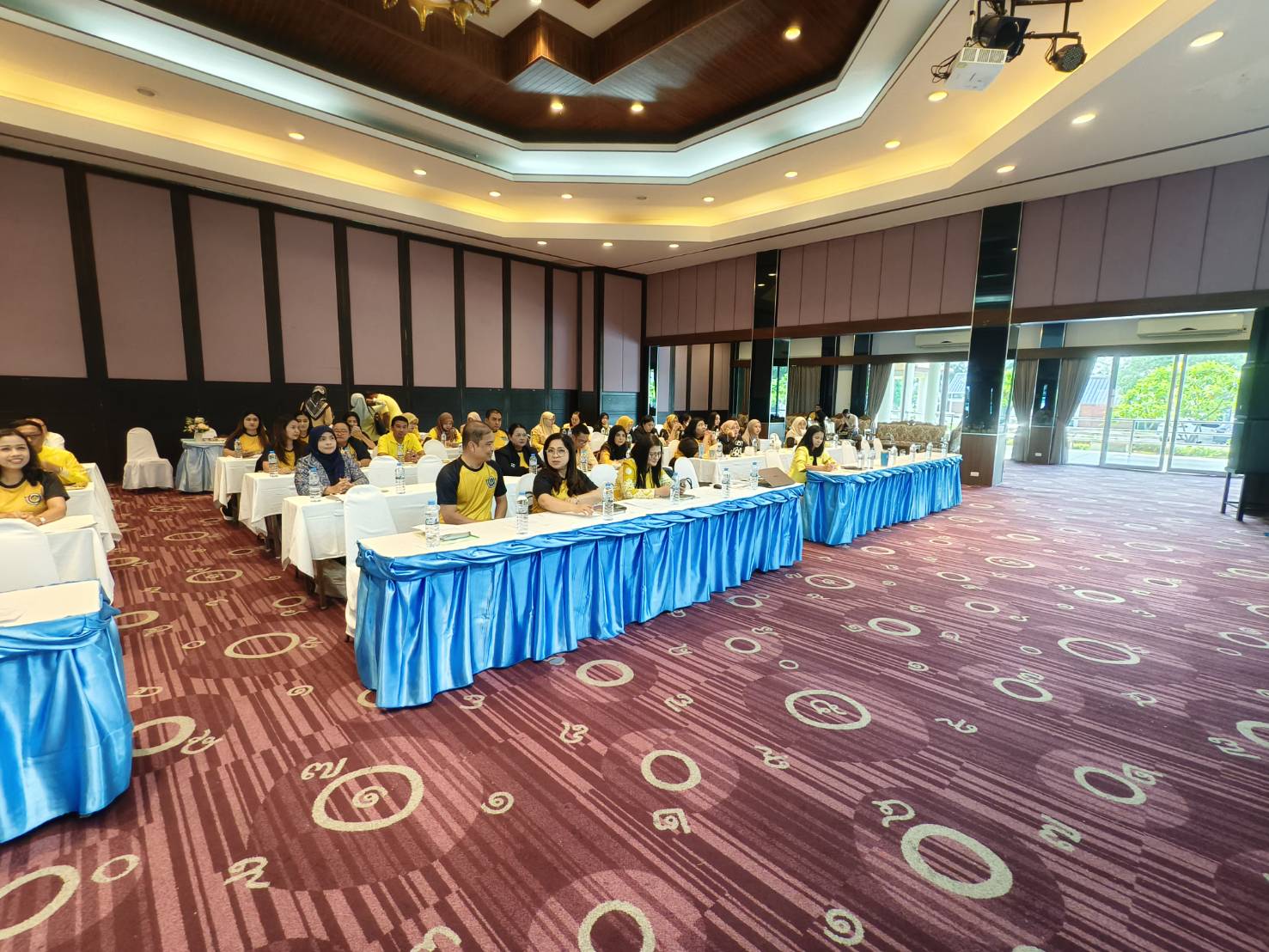 พช.ยะลา จัดประชุมเชิงปฏิบัติการสรุปผลการดำเนินงานและขับเคลื่อนกิจกรรมงานพัฒนาชุมชน จังหวัดยะลา ประจำปีงบประมาณ พ.ศ.2567