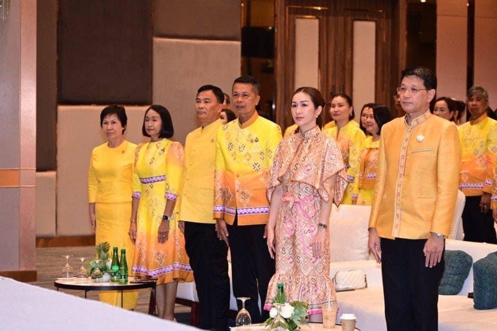 พช.ยะลา ร่วมพิธีเปิดการประกวดผ้าลายพระราชทาน “ผ้าลายสิริวชิราภรณ์” และงานหัตถกรรม ระดับภาคใต้