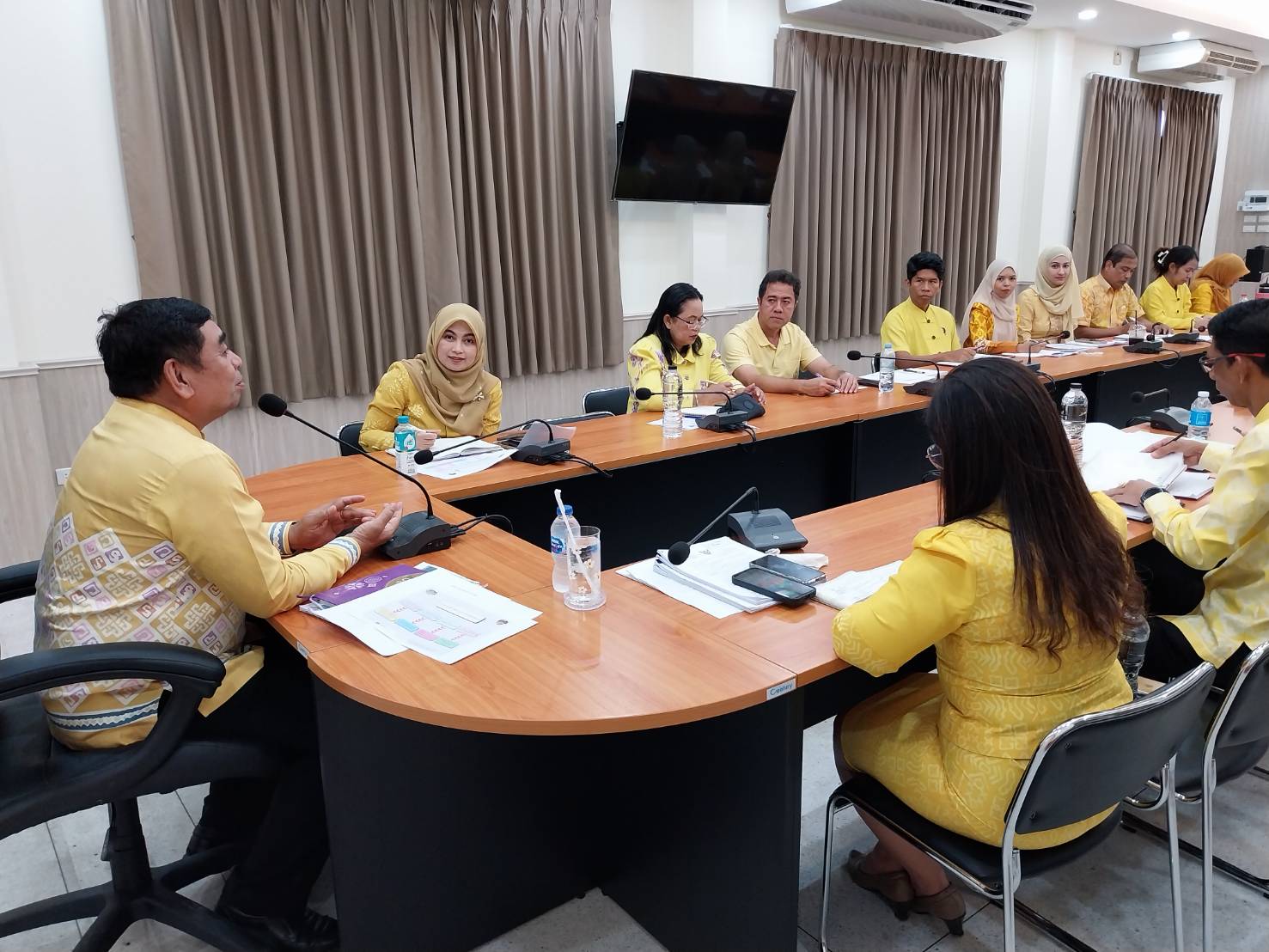 พช.ยะลา ประชุมประจำสัปดาห์เจ้าหน้าที่พัฒนาชุมชนจังหวัดยะลา