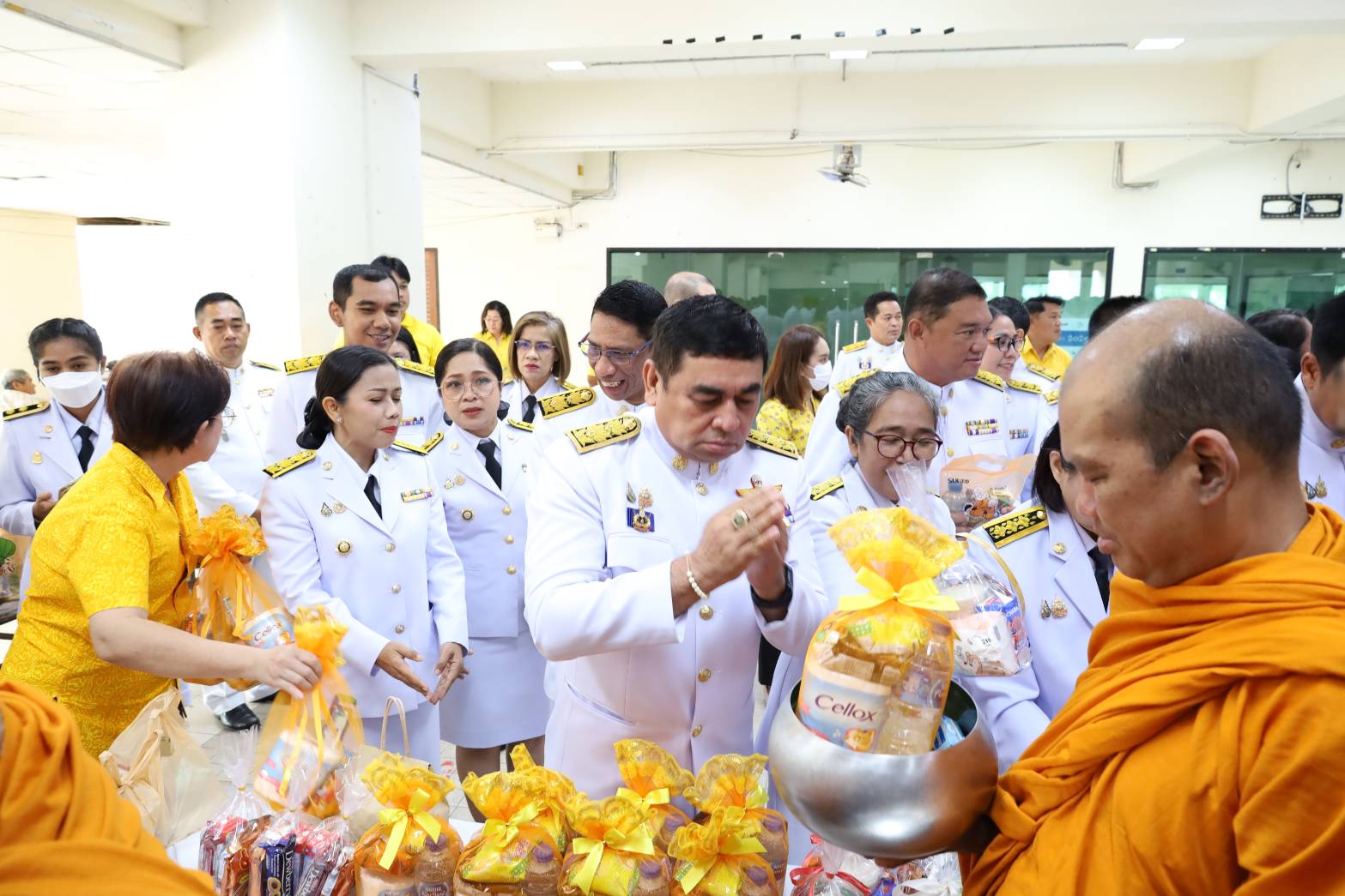 พช.ยะลา ร่วมพิธีวางพวงมาลา เนื่องในวันนวมินทรมหาราช