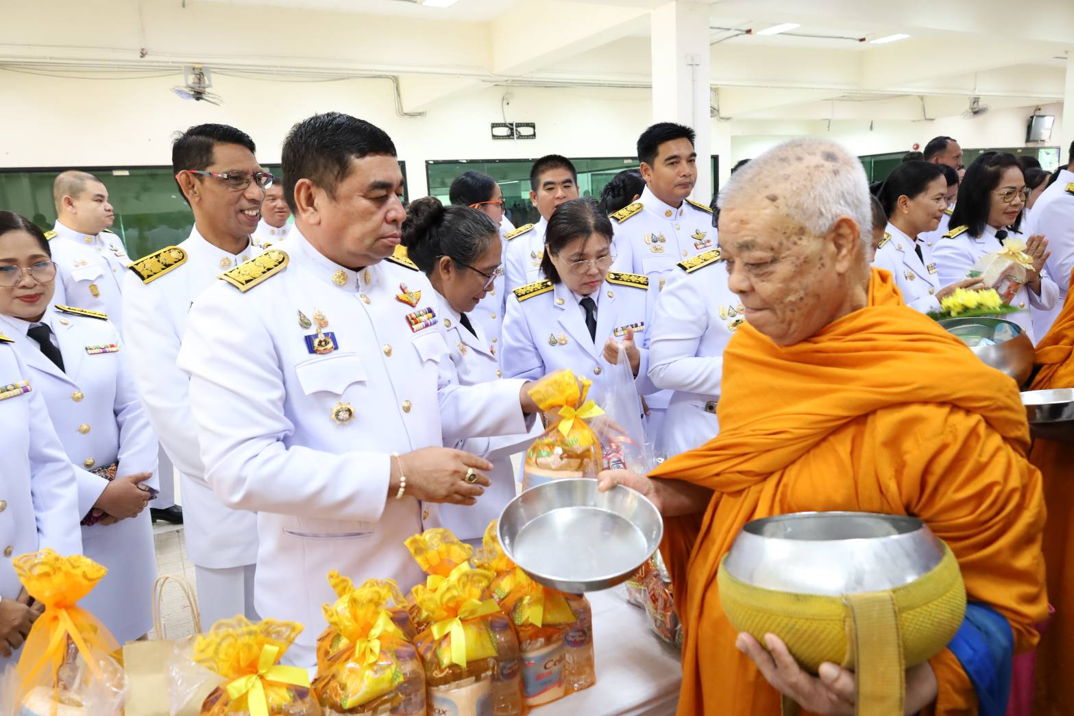 พช.ยะลา ร่วมพิธีวางพวงมาลา เนื่องในวันนวมินทรมหาราช
