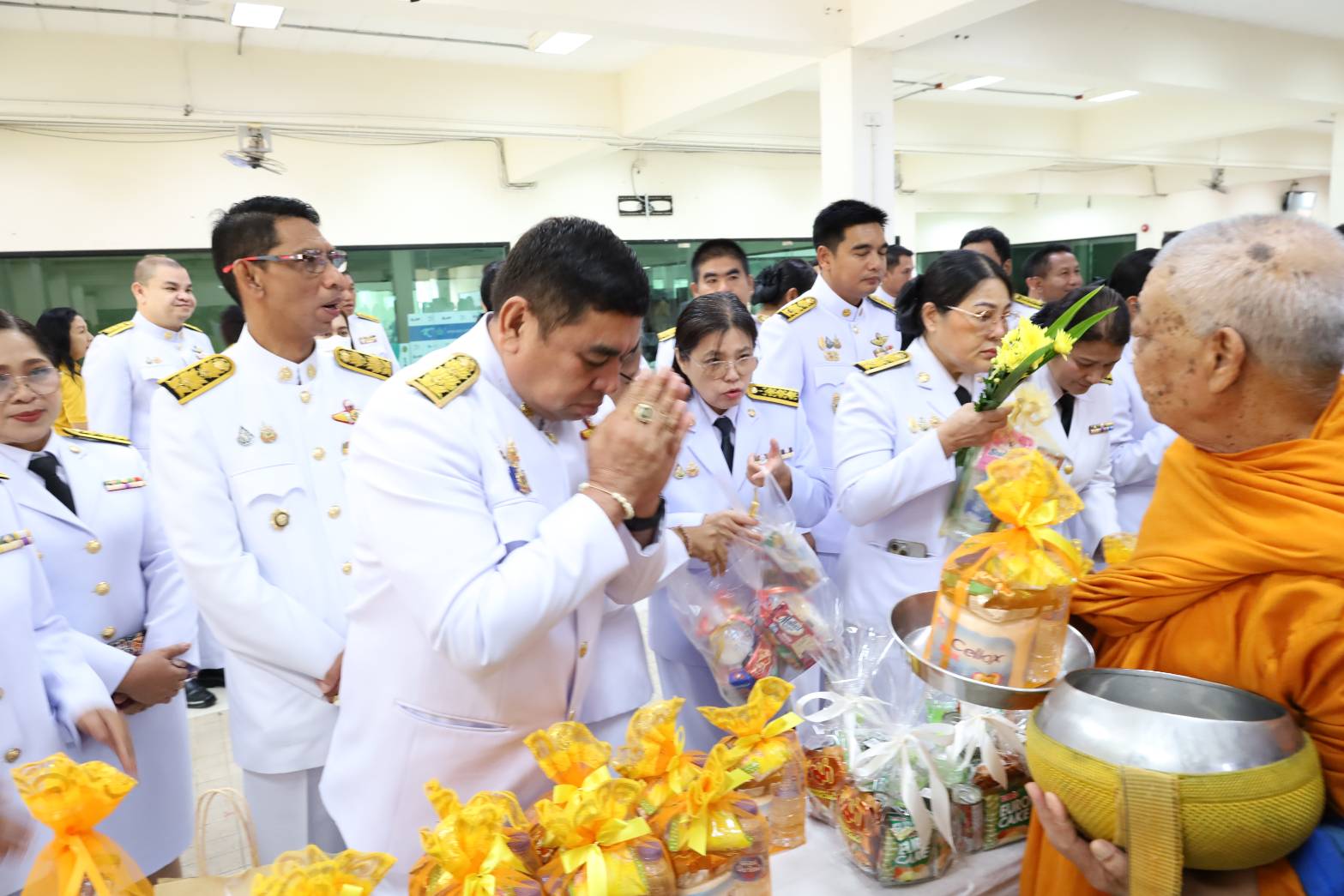 พช.ยะลา ร่วมพิธีวางพวงมาลา เนื่องในวันนวมินทรมหาราช