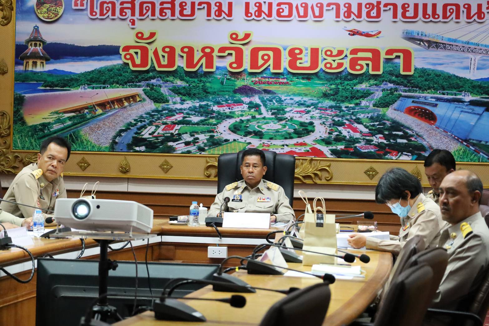 พช.ยะลา ร่วมการประชุมมอบนโยบายของผู้บริหารกระทรวงมหาดไทย ประจำปีงบประมาณ พ.ศ.2568