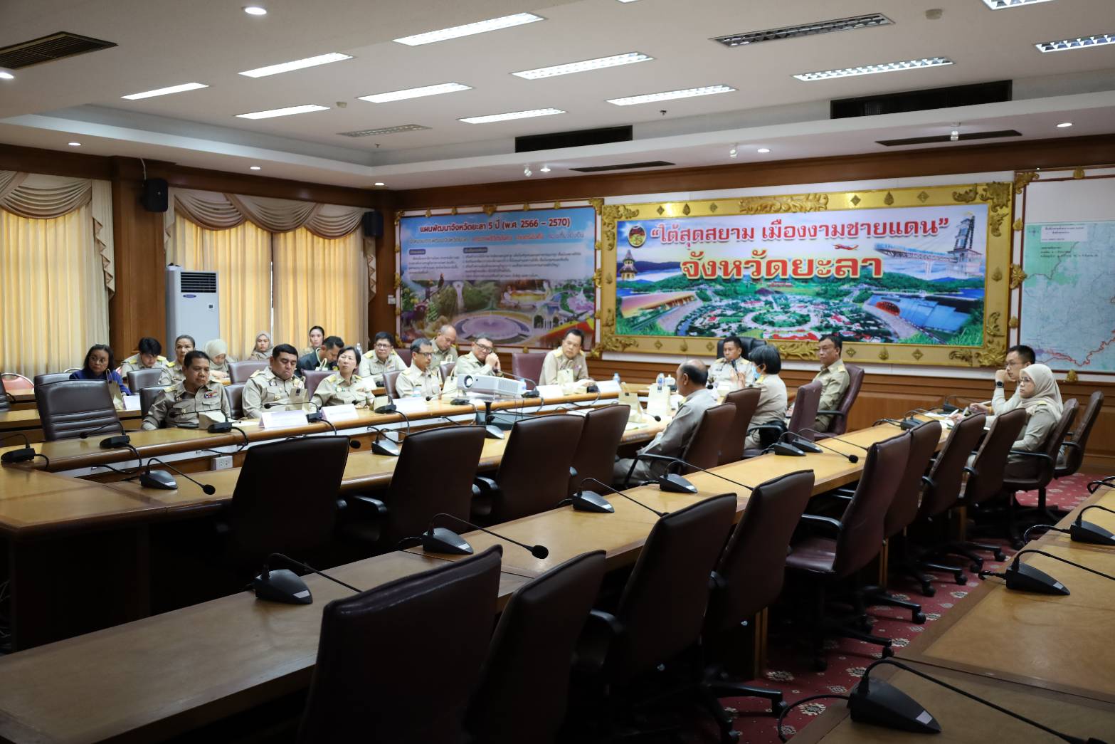 พช.ยะลา ร่วมการประชุมมอบนโยบายของผู้บริหารกระทรวงมหาดไทย ประจำปีงบประมาณ พ.ศ.2568