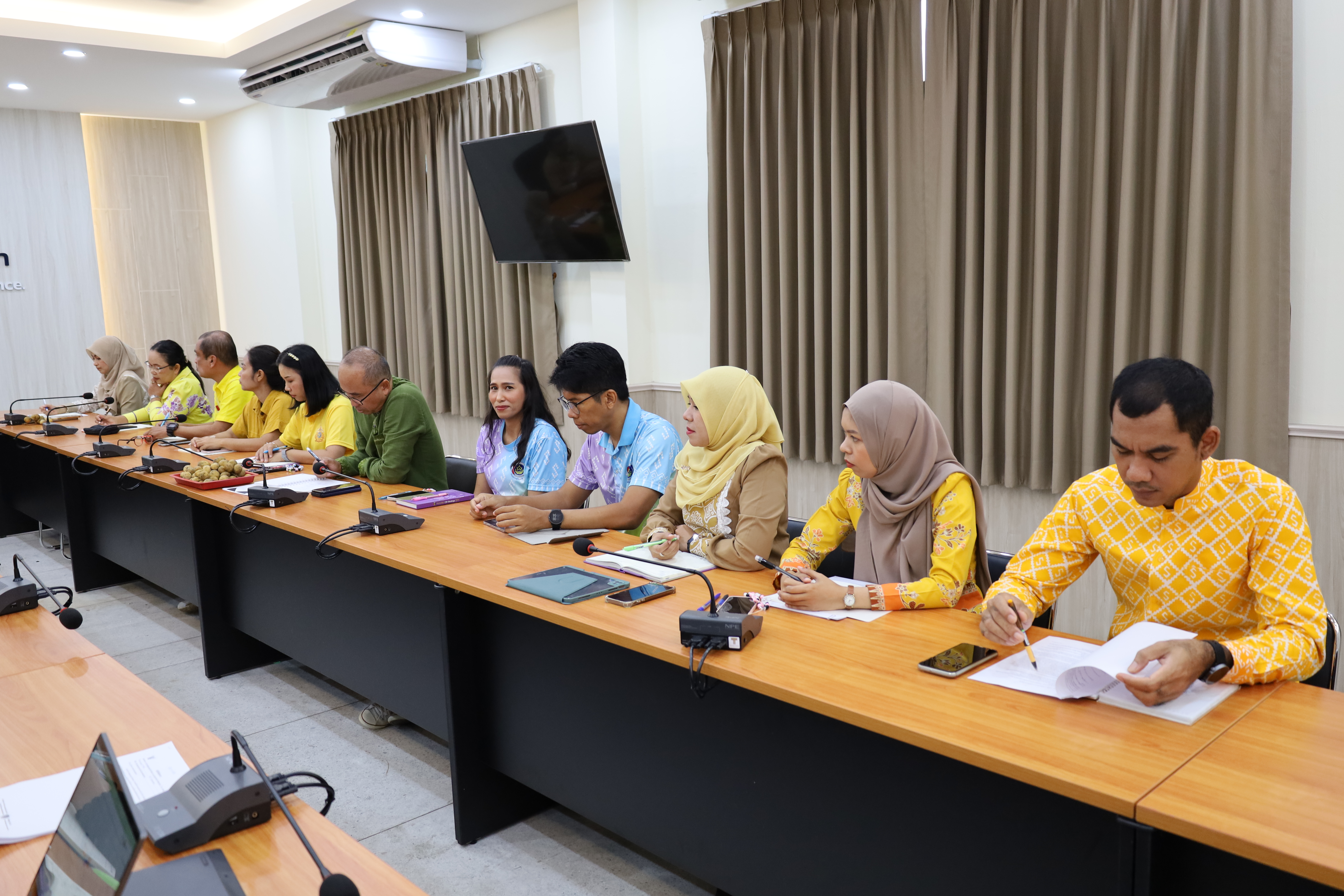 พช.ยะลา ประชุมขับเคลื่อนงานพัฒนาชุมชน ปี 2568
