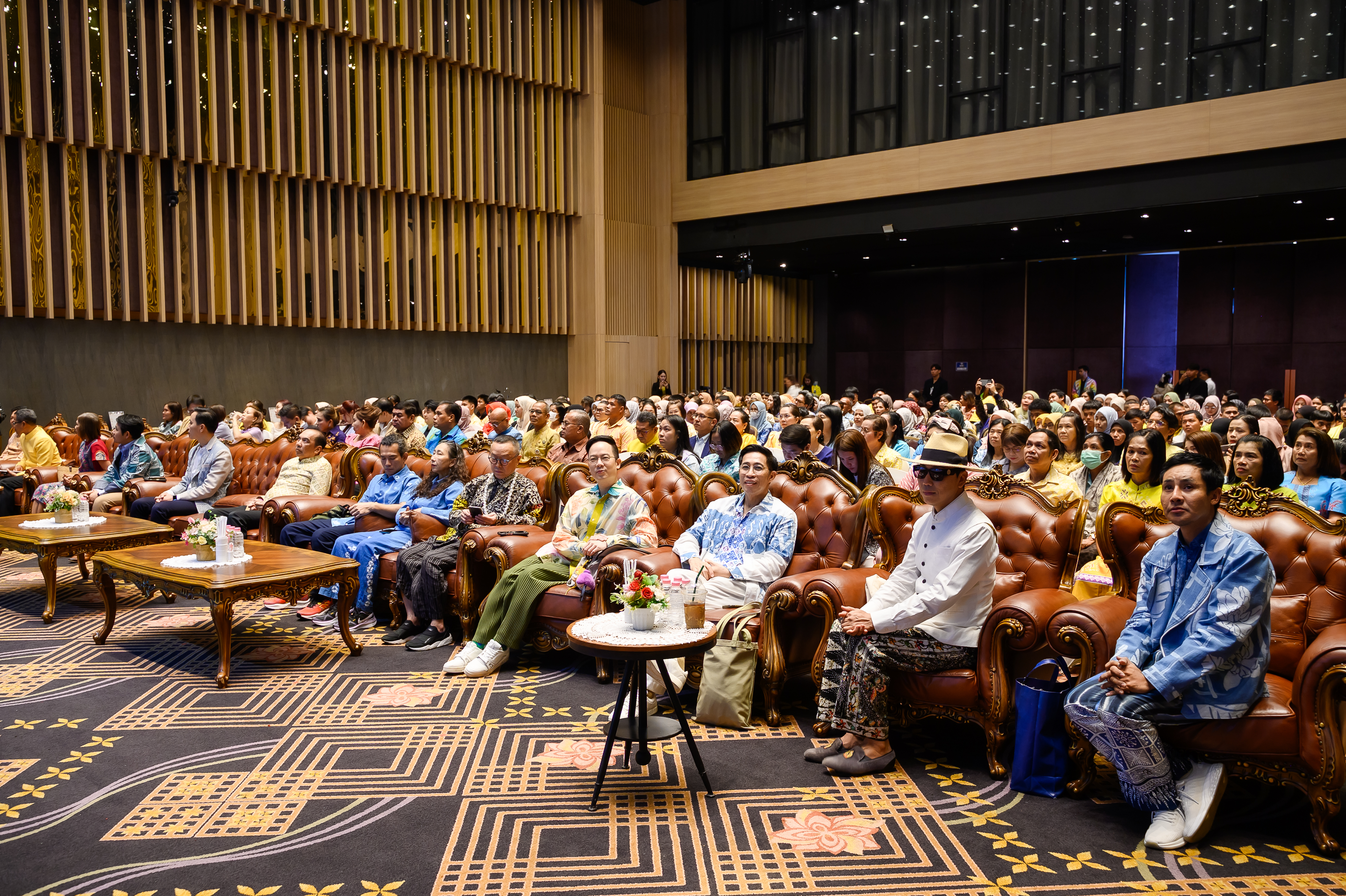 พช.ยะลา​ ร่วมพิธีเปิดการประชุมเชิงปฏิบัติการเพื่อการสร้างสรรค์งานผ้า​งานคราฟท์และงานหัตถกรรม​ ​หัตถศิลป์ไทย​ (ผ้าบาติก)