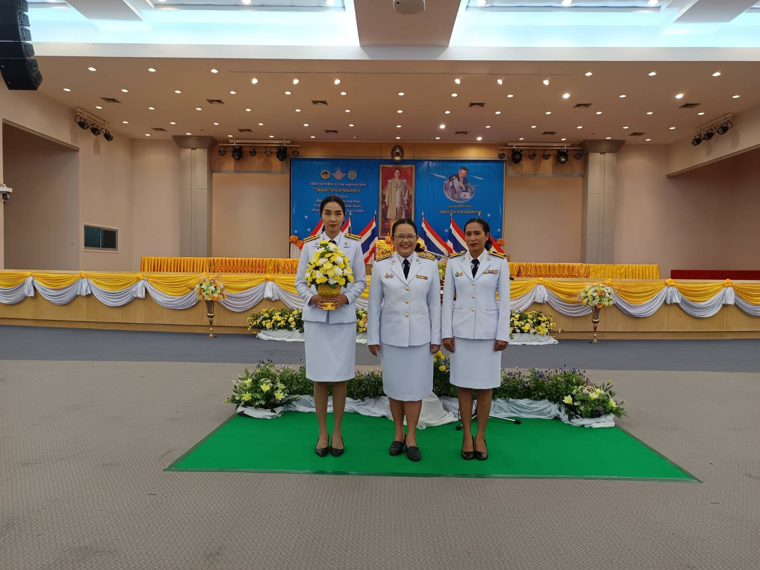 พช.ยะลา ร่วมพิธีวางพ่นพุ่มถวายราชสักการะพระบาทสมเด็จพระบรมชนกาธิเบศร มหาภูมิพลอดุลยเดชมหาราร บรมนาถบพิตร เนื่องในวัน “วันพระบิดาแห่งฝนหลวง” ประจำปี 2567