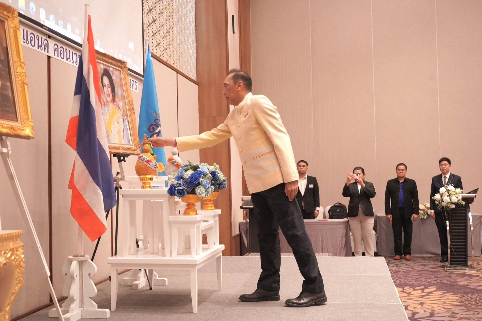 พช.ยะลา ร่วมอบรมวิทยากรกระบวนการ สร้างกำลังคนคุณภาพ พัฒนาชุมชนด้วยกองทุนแม่ของแผ่นดิน