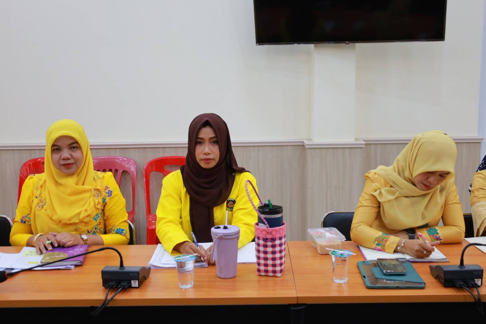 พช.ยะลา ประชุมประจำสัปดาห์เจ้าหน้าที่พัฒนาชุมชนจังหวัดยะลา