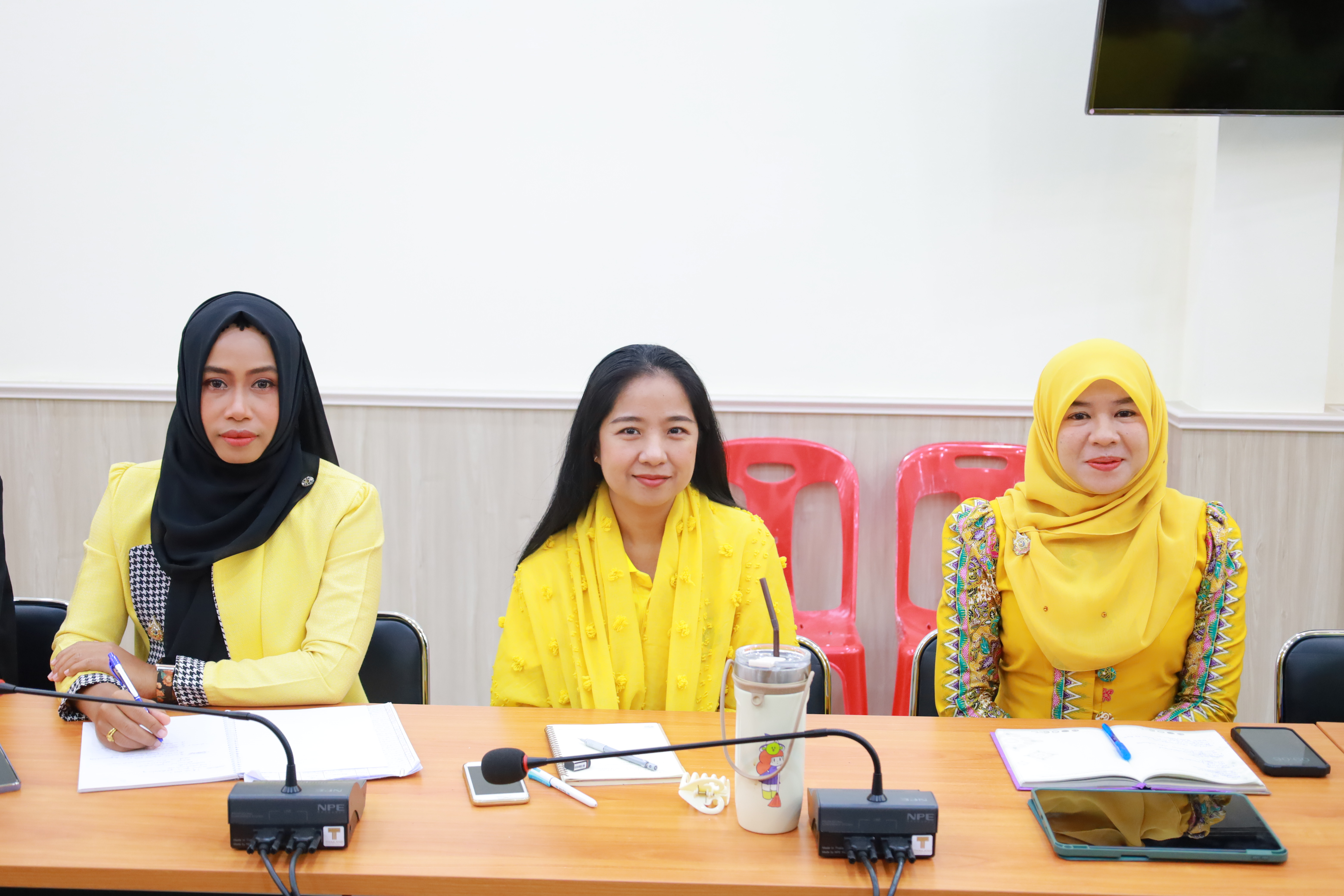 พช.ยะลา ประชุมประจำสัปดาห์เจ้าหน้าที่พัฒนาชุมชนจังหวัดยะลา
