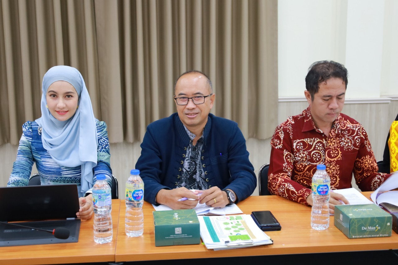 อธิบดีกรมพัฒนาชุมชนกำชับ 4 ประเด็นสำคัญ เตรียมพร้อมงานใหญ่และเร่งพัฒนาพื้นที่ต้นแบบ