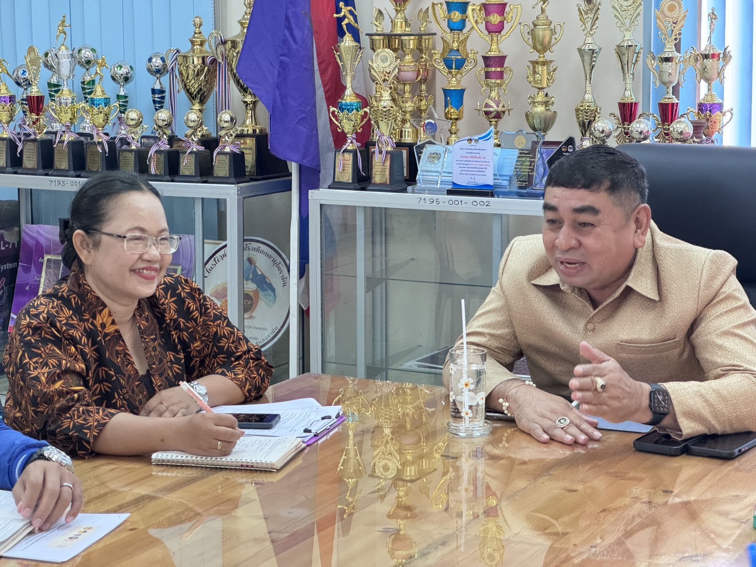 “พช.ยะลา ผนึกกำลังเสริมความแกร่ง! ขับเคลื่อนงานพัฒนาชุมชนสู่ความมั่นคง มั่งคั่ง ยั่งยืน ปี 2568”