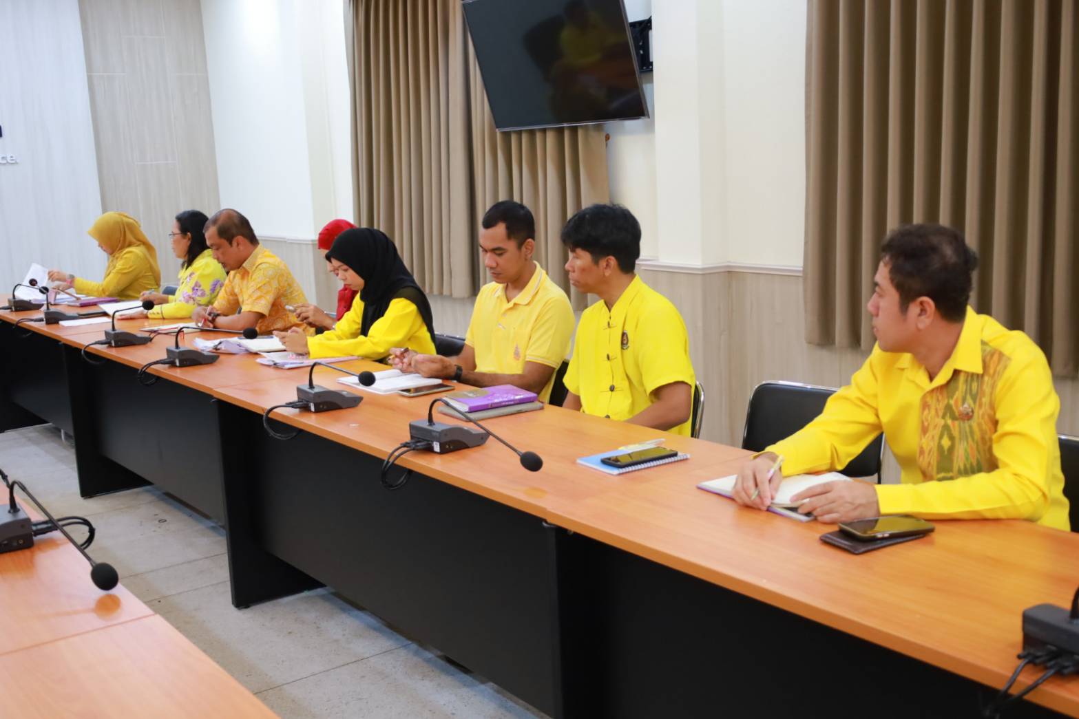 พช.ยะลา ประชุมประจำสัปดาห์เจ้าหน้าที่พัฒนาชุมชนจังหวัดยะลา