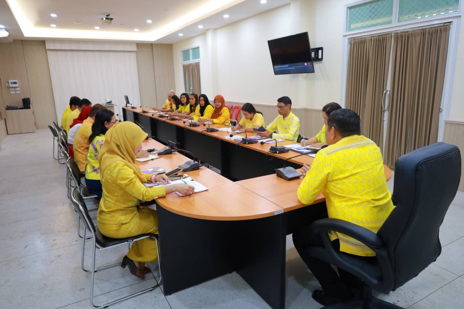 พช.ยะลา ประชุมประจำสัปดาห์เจ้าหน้าที่พัฒนาชุมชนจังหวัดยะลา