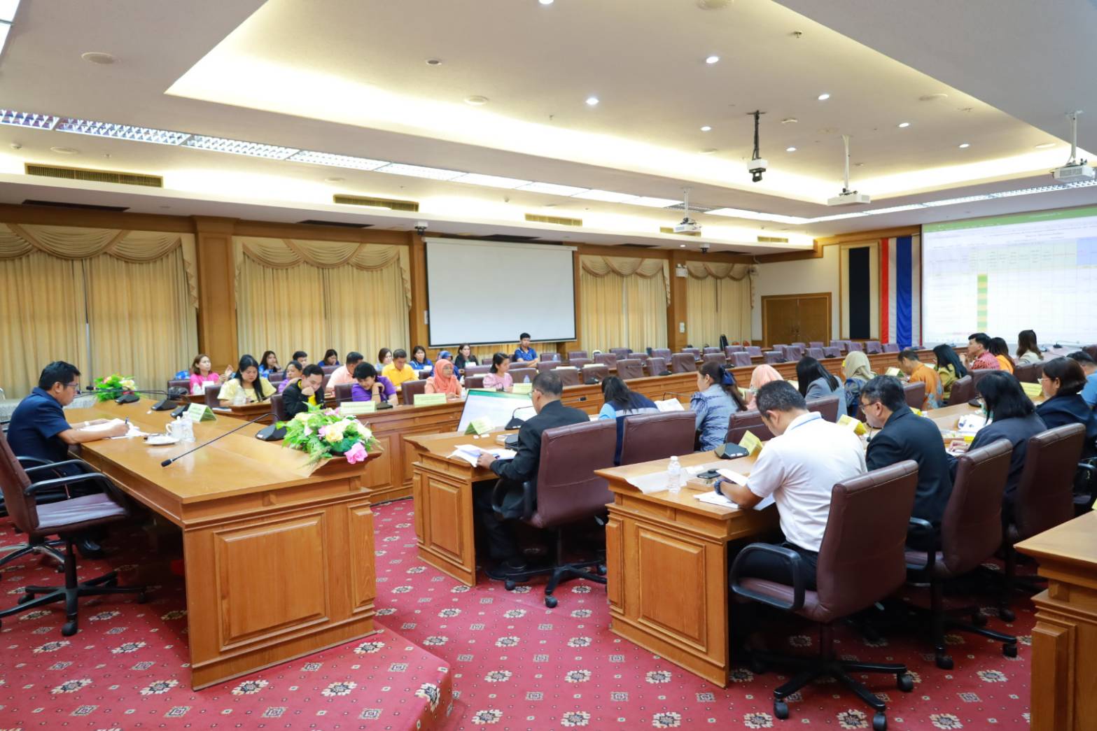 พช.ยะลา ร่วมประชุมติดตามเร่งรัดการใช้จ่ายงบประมาณของจังหวัดยะลา ครั้งที่ 2/2568