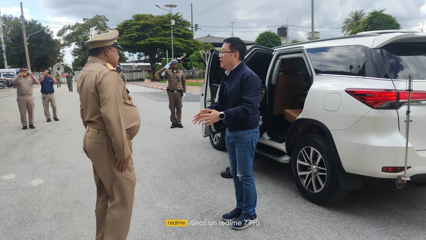 พช.ยะลาร่วมต้อนรับรองนายกรัฐมนตรี และรัฐมนตรีช่วยว่าการกระทรวงมหาดไทย ลงพื้นที่ตรวจราชการสถานการณ์อุทกภัยจังหวัดยะลา