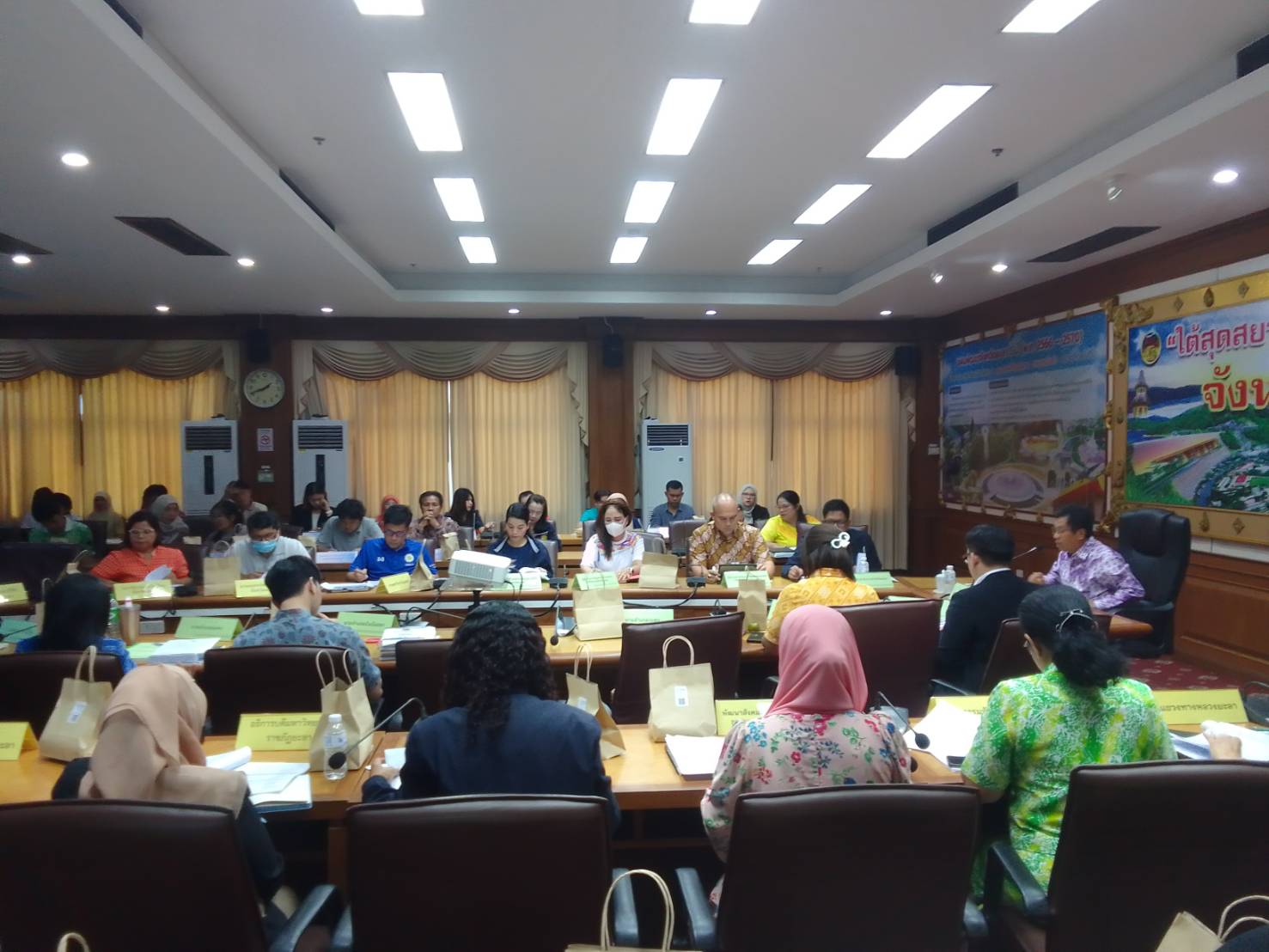 พข.ยะลา ร่วมประชุมเร่งรัดติดตามการใช้จ่ายงบประมาณของจังหวัดยะลา ครั้งที่ 3/2568