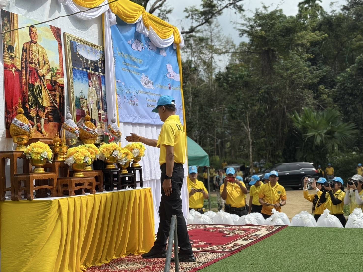 พช.ยะลา ร่วมโครงการจิตอาสาเราทำความดีด้วยหัวใจ