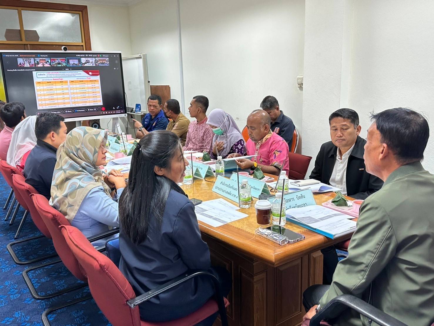 พช.ยะลา ร่วมประชุมศูนย์ปฏิบัติการติดตามเร่งรัดการบำบัดรักษา ฟื้นฟูสภาพสังคม ป้องกัน และปราบปรามยาเสพติด ครั้งที่ 2/2568