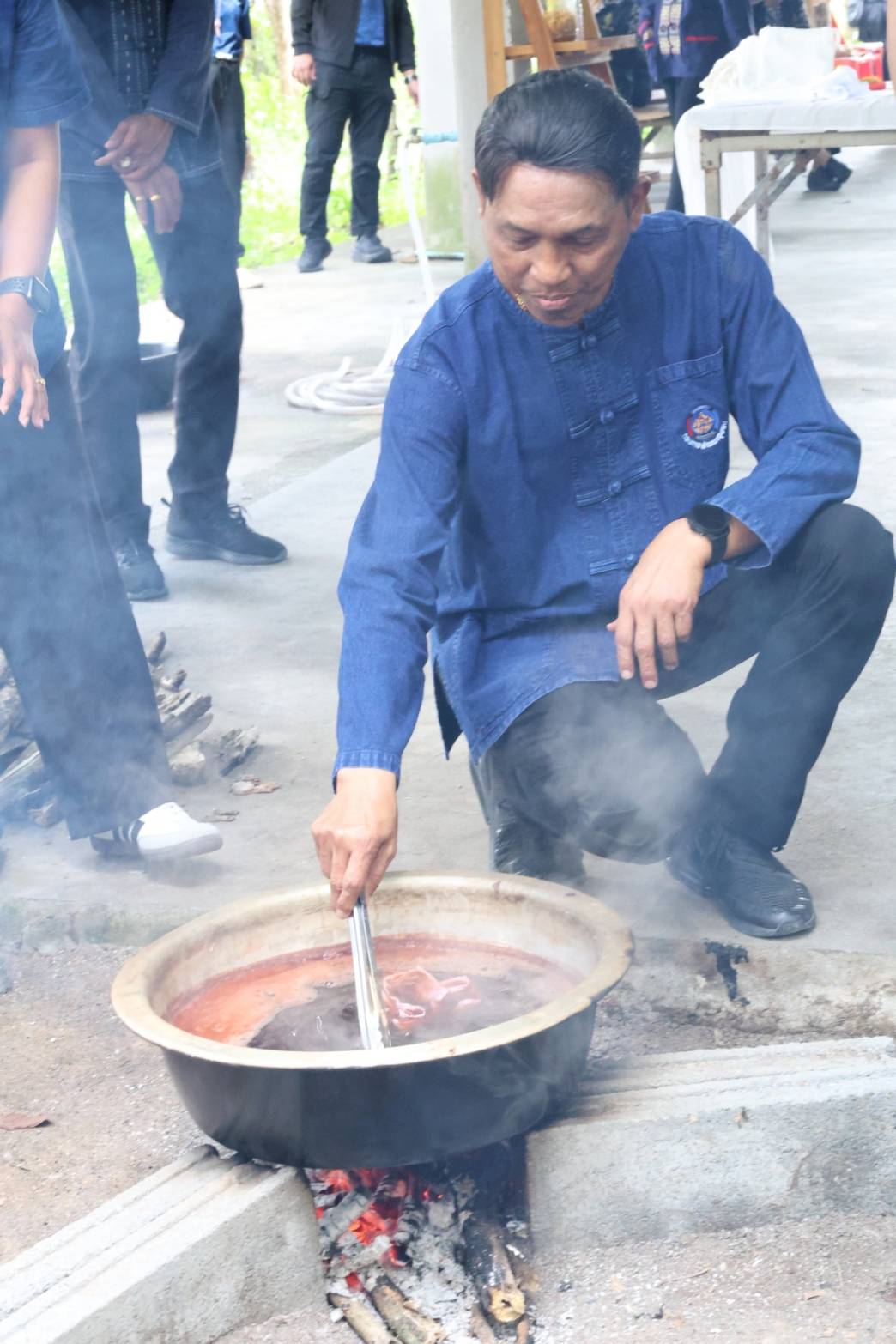 พช.ยะลา ขับเคลื่อนการพัฒนาคุณภาพชีวิตตามหลักทฤษฎีใหม่ ประยุกต์สู่ “โคก หนอง นา ” ระดับจังหวัดและกิจกรรมคุณนายดูผ้า ผู้ว่าๆ ชวนท่องเที่ยวชุมชน ช้อปสุขใจหน้าบ้าน พช.” ครั้งที่ 2