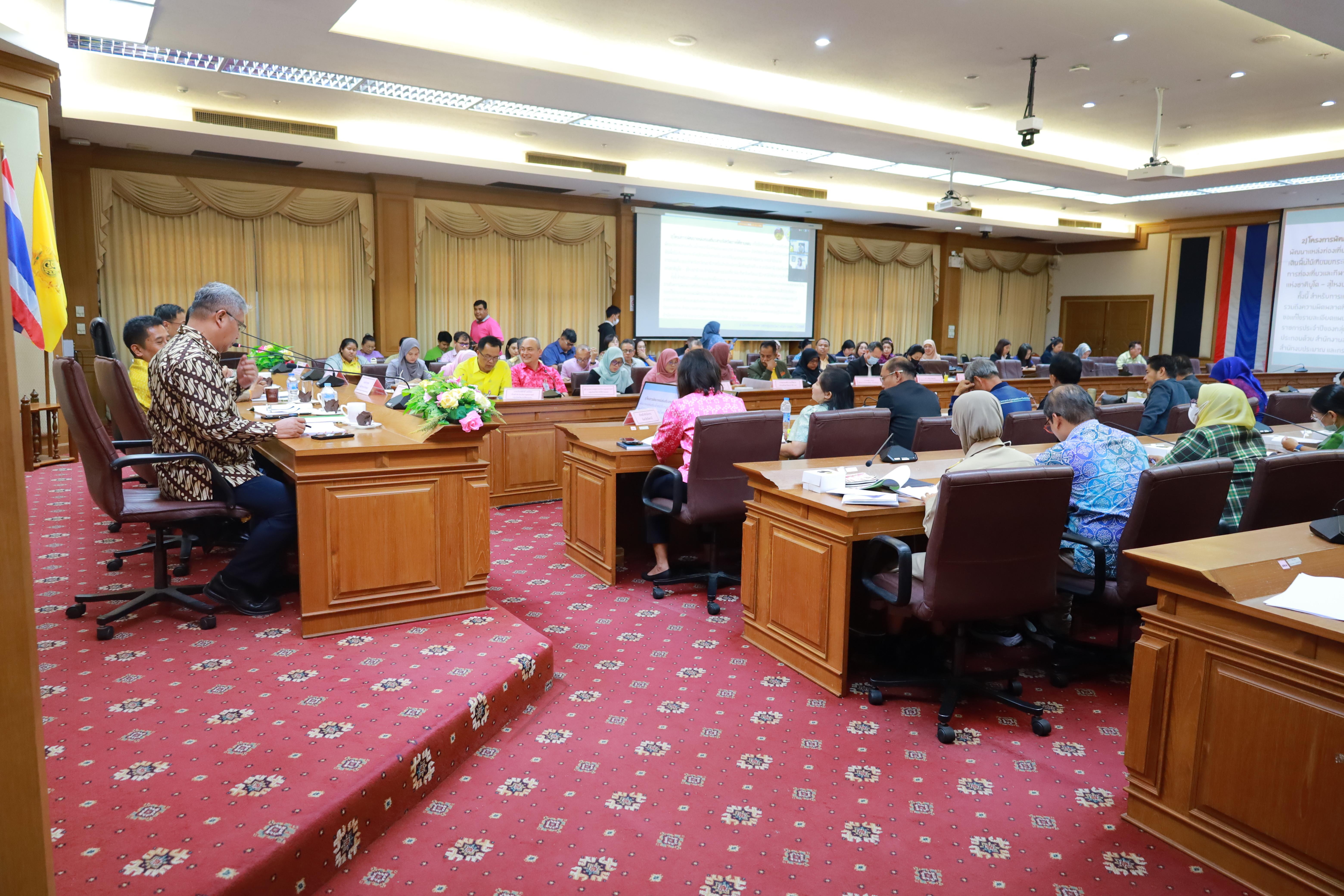 พช.ยะลา ร่วมประชุมคณะกรรมการบริหารงานกลุ่มจังหวัดแบบบูรณาการ (ก.บ.ก.) กลุ่มจังหวัดภาคใต้ชายแดน ครั้งที่ 1/2568