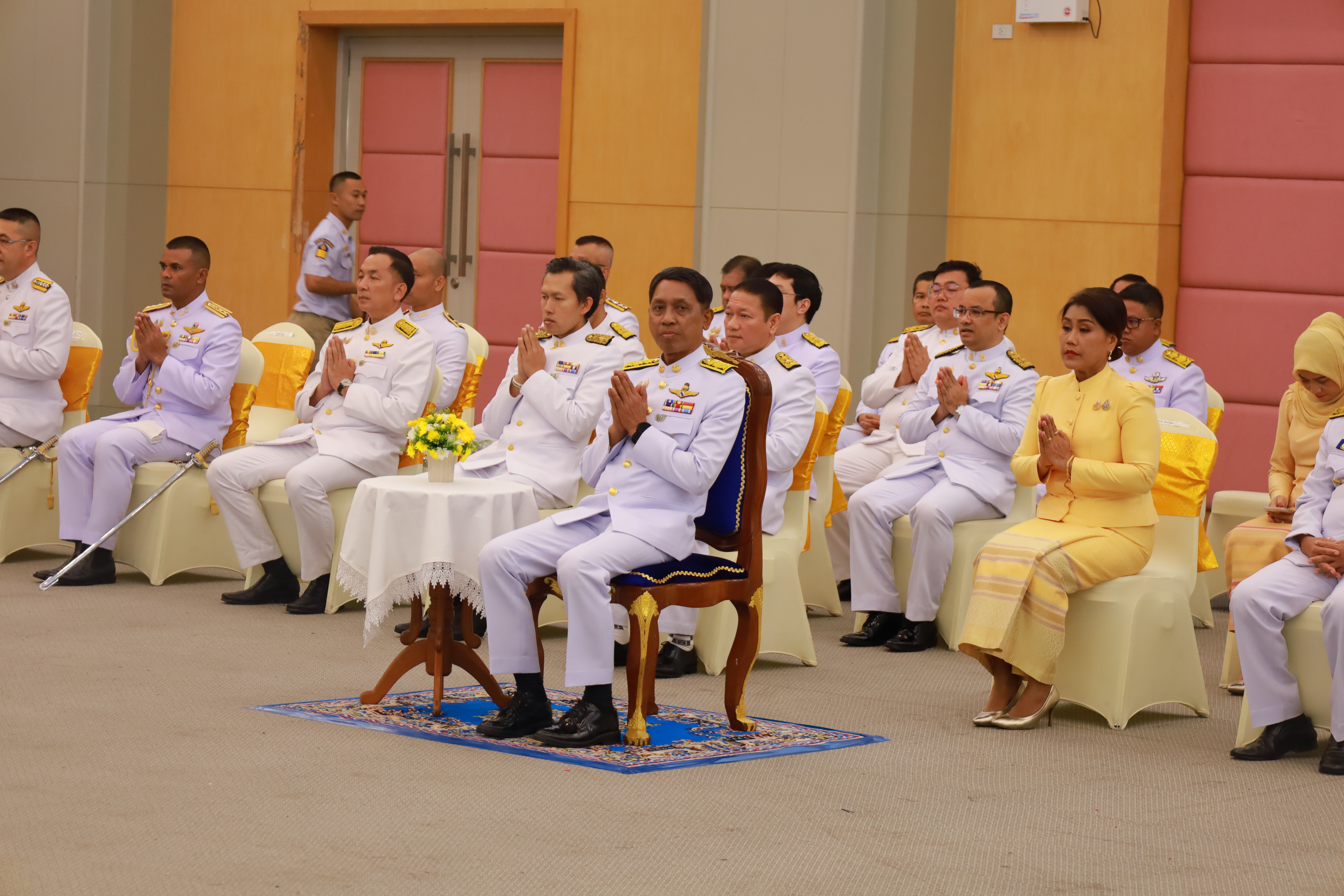 พช.ยะลา ร่วมพิธีเจริญพระพุทธมนต์ทำบุญตักบาตร  พิธีทางศาสนามหามงคลถวายพระราชกุศล 4 ศาสนา กิจกรรมเฉลิมพระเกียรติพระบาทสมเด็จพระเจ้าอยู่หัว  เนื่องในโอกาสพระราชพิธีสมมงคลพระชนมายุเท่าพระบาทสมเด็จพระพุทธยอดฟ้าจุฬาโลกมหาราช สมเด็จพระปฐมบรมกษัตริยาธิราชแห่งพระราชวงศ์จักรี พุทธศักราช 2568