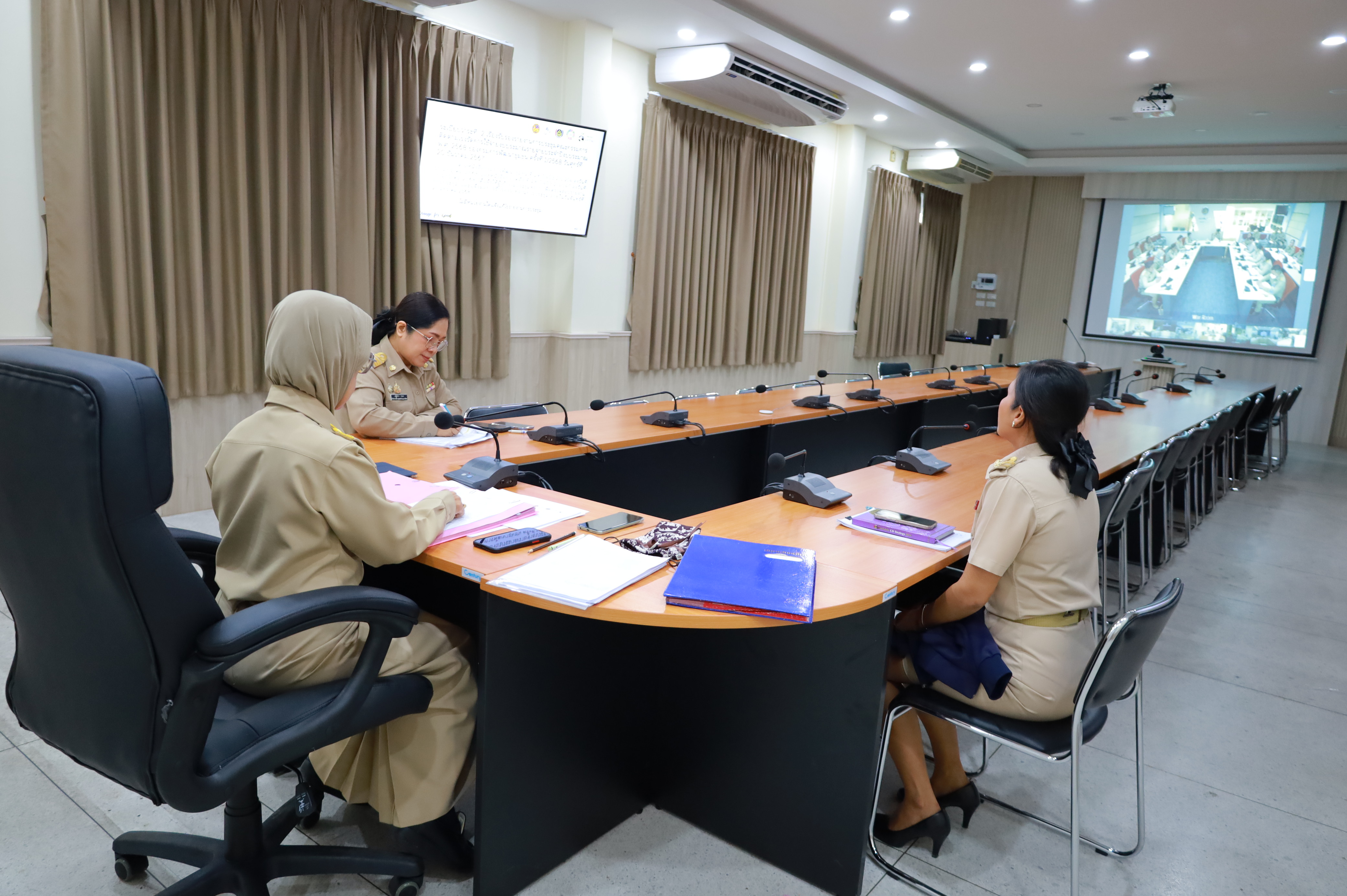 พช.ยะลา ประชุมคณะกรรมการติดตามเร่งรัดการใช้จ่ายงบประมาณรายจ่าย ประจำปีงบประมาณ พ.ศ.2568 ครั้งที่2/2568 ผ่านระบบวีดิทัศน์ทางไกล (Video Conference)