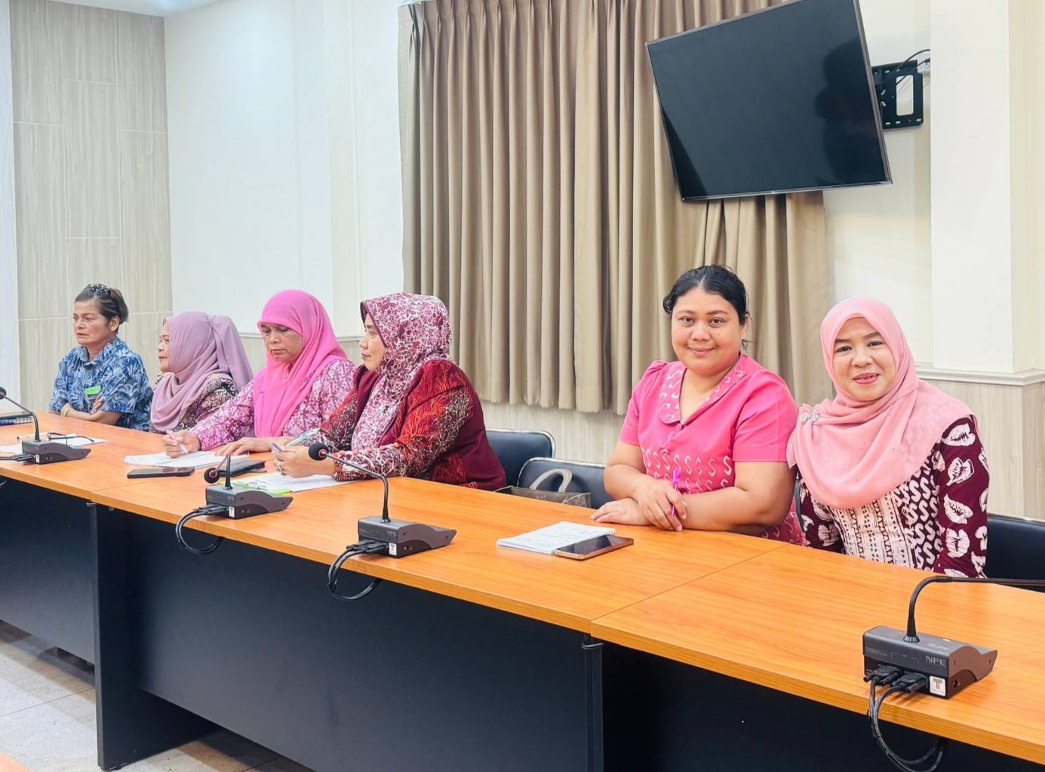 พช.ยะลา ร่วมกับ คณะกรรมการ กพสจ. ประชุมเตรียมความพร้อมการจัดงานสตรีสากล ประจำปี 2568