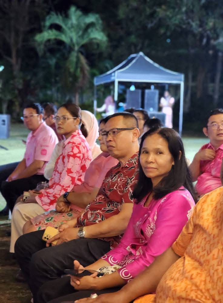 พช.ยะลา ร่วมกิจกรรมผู้ว่าฯ สัญจรนอนพื้นที่ อำเภอกาบัง
