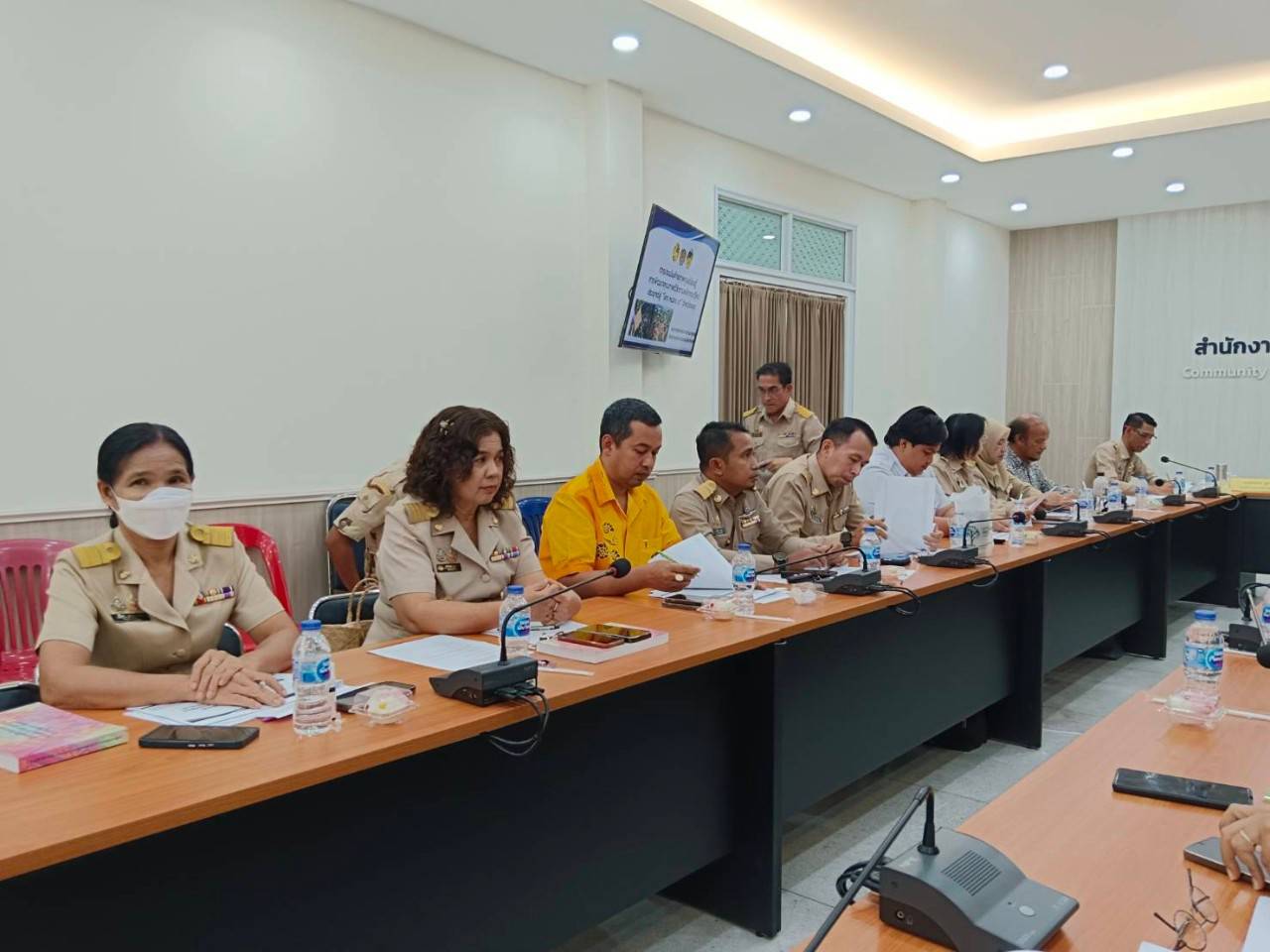 พช.ยะลา จัดประชุมการนำเสนอข้อมูลและรับรองการตรวจประเมินศักยภาพศูนย์เรียนรู้การพัฒนาคุณภาพชีวิตตามหลักทฤษฎีใหม่ ประยุกต์สู่ โคก หนอง นา ระดับจังหวัด