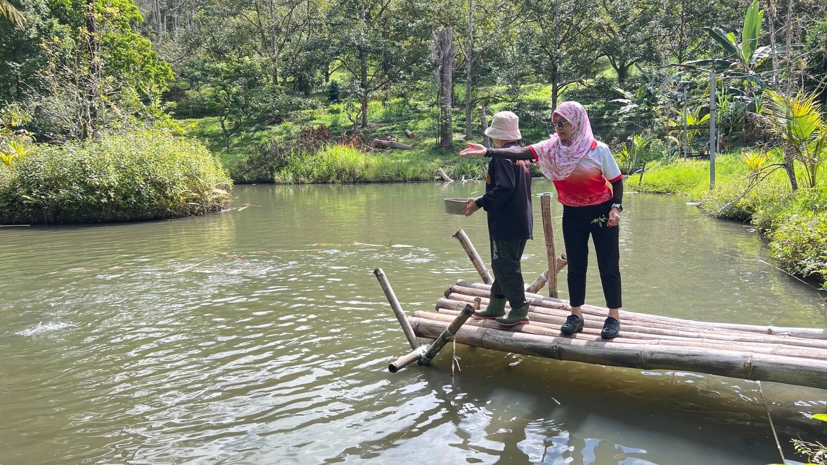 พช.ยะลา ติดตามผลการดำเนินงานเครือข่ายศูนย์เรียนรู้การพัฒนาคุณภาพชีวิตตามหลักทฤษฎีใหม่ ประยุกต์สู่ โคก หนอง นา จังหวัดยะลา
