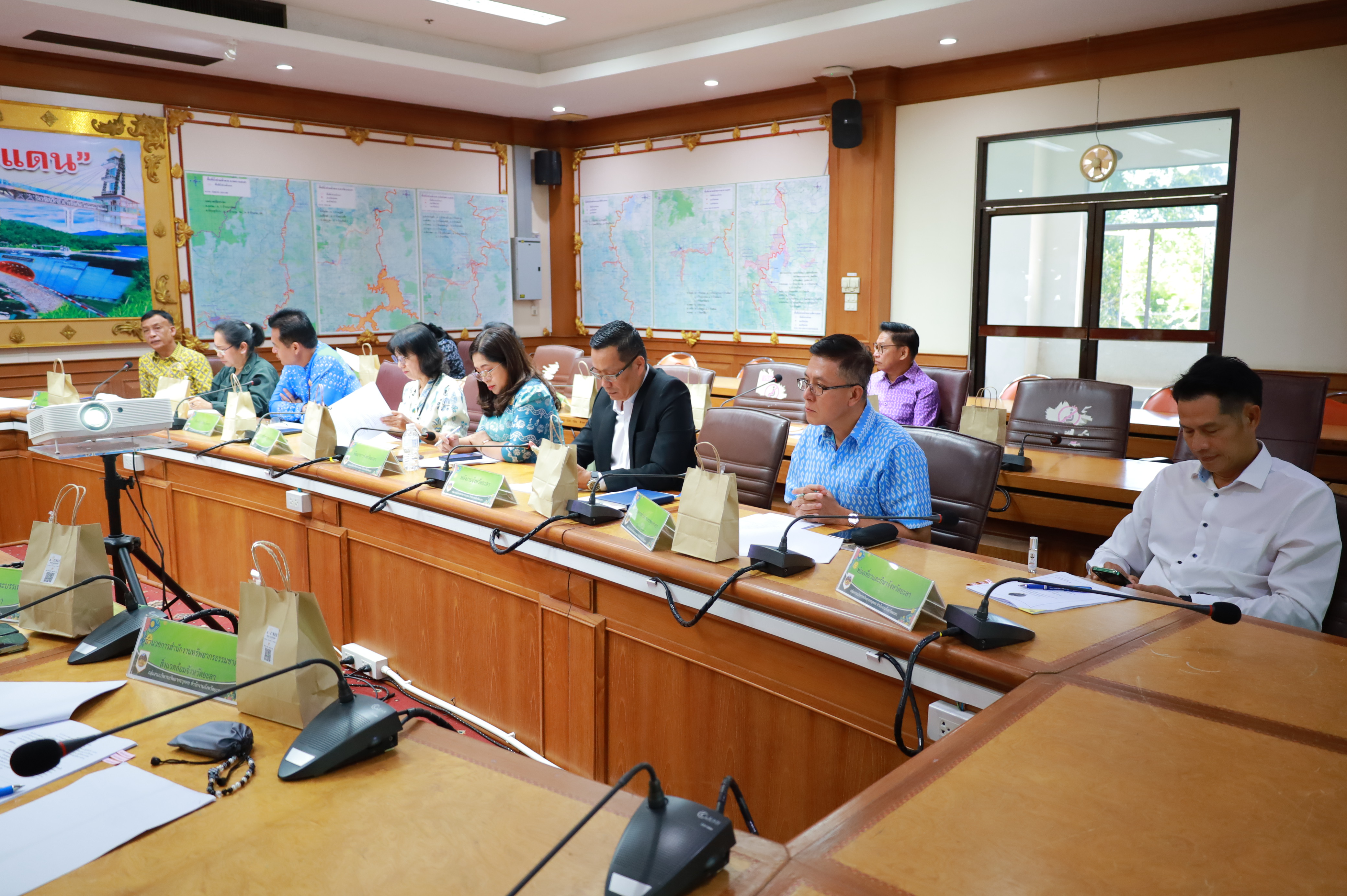 พช.ยะลา ร่วมประชุมคณะกรรมการสรรหาผู้ที่มีผลงานดีเด่นของจังหวัดชายแดนใต้ ประจำปี พ.ศ. 2567