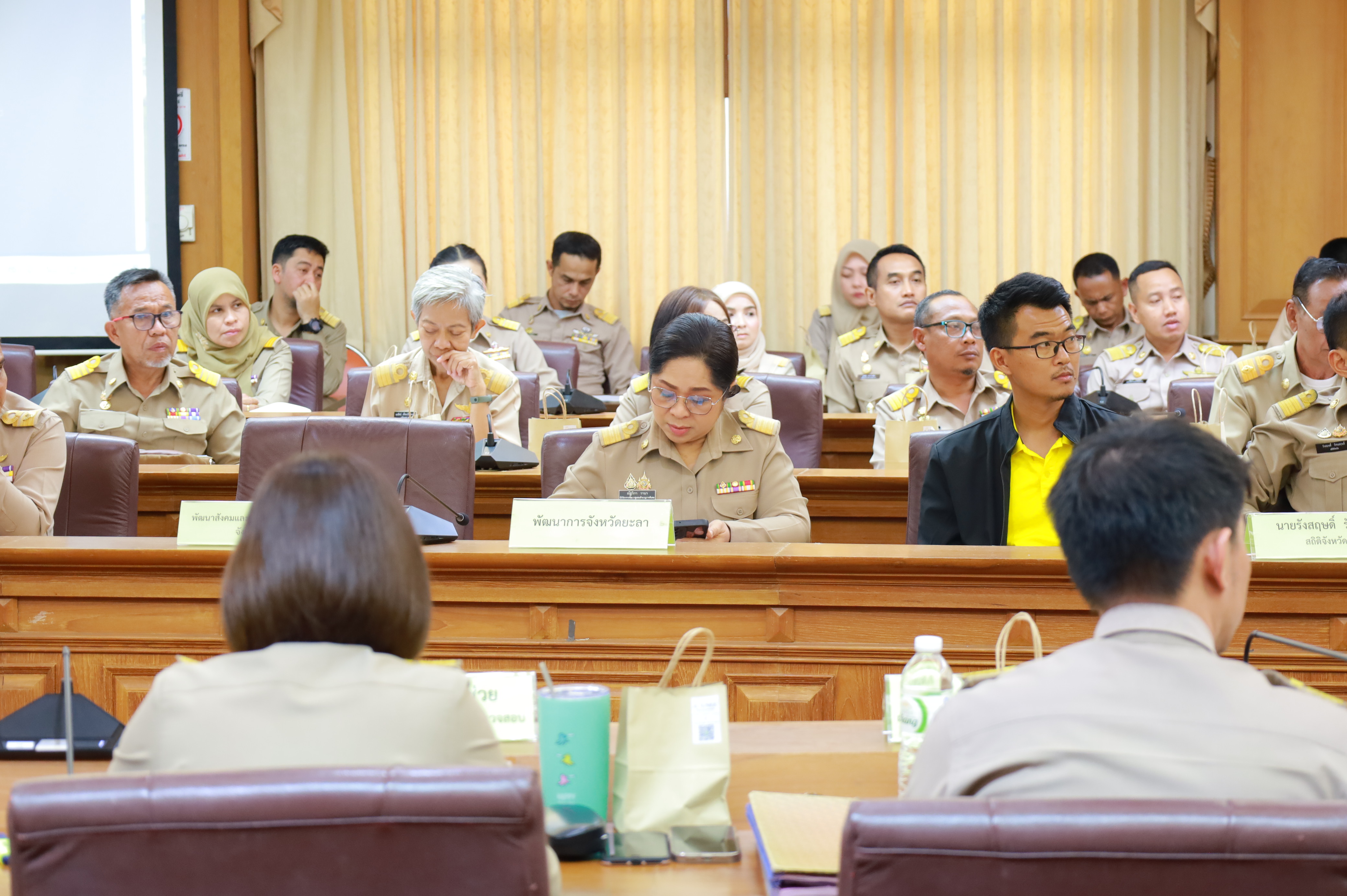 พช.ยะลา ร่วมประชุมนายกองค์กรปกครองส่วนท้องถิ่นและปลัดองค์กรปกครองส่วนท้องถิ่น ประจำเดือนกุมภาพันธ์