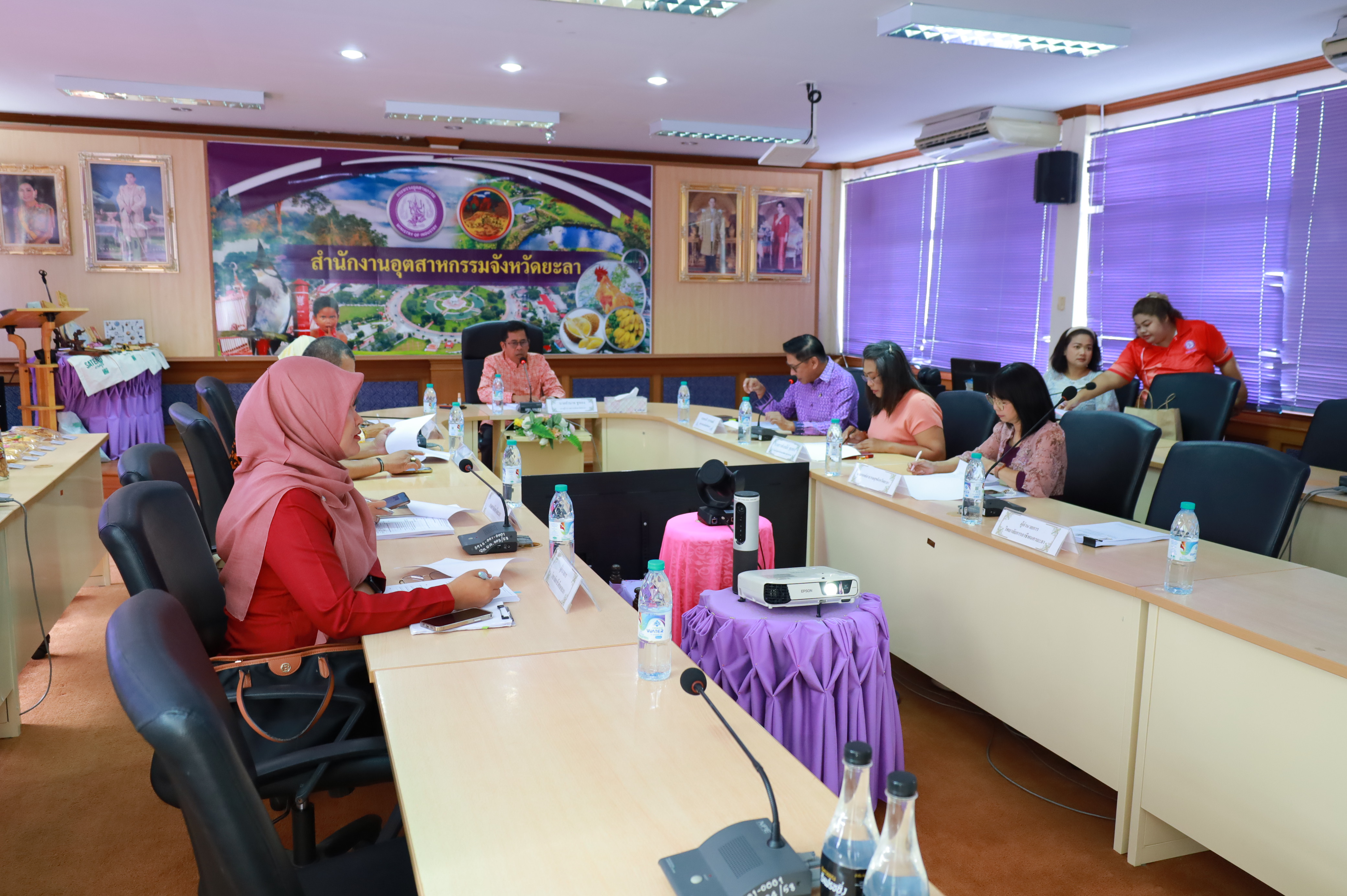 พช.ยะลา ร่วมประชุมคณะกรรมการรับรองมาตรฐานผลิตภัณฑ์ชุมชนจังหวัดยะลา ครั้งที่ 34-1/2568