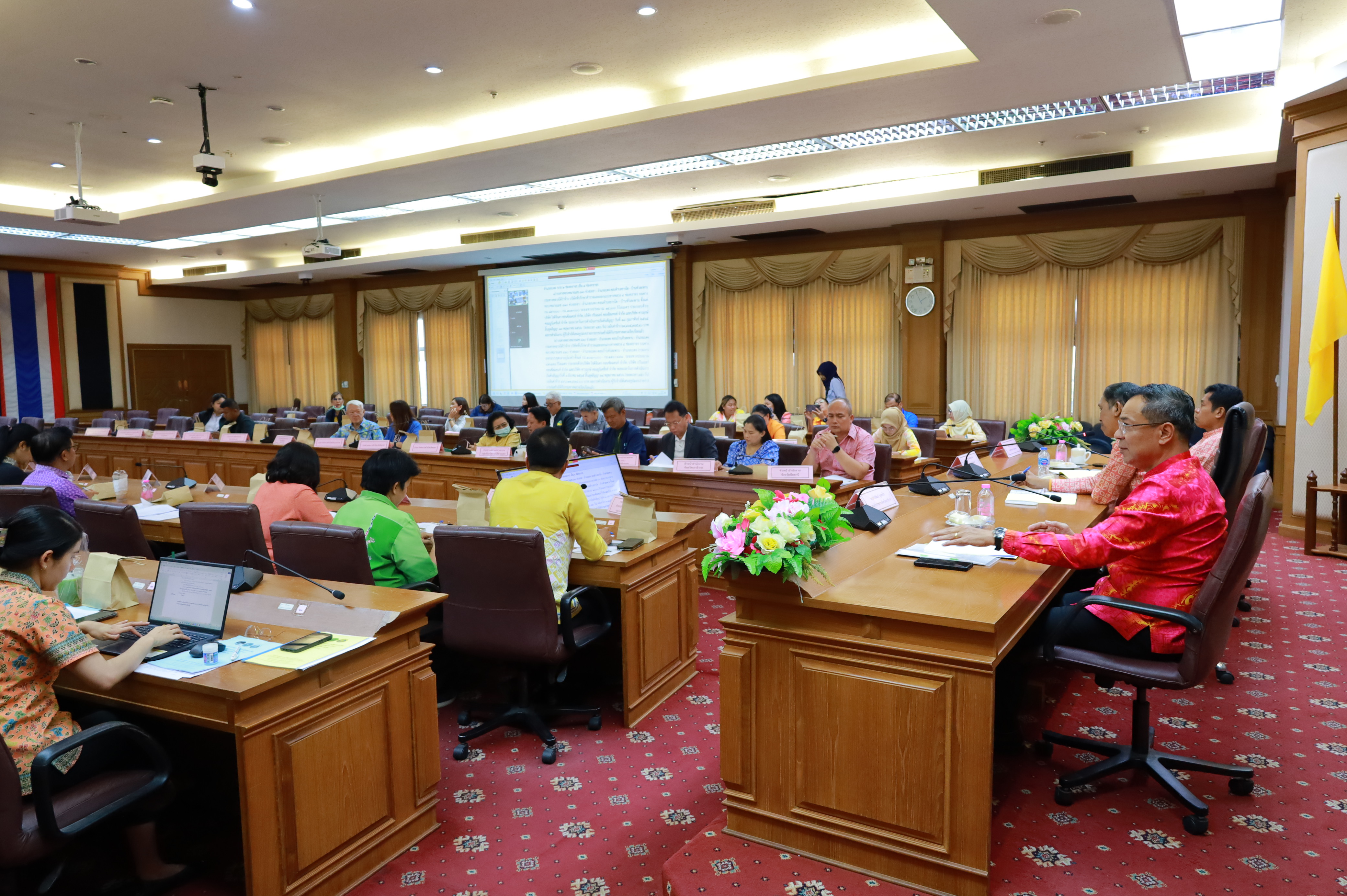 พช.ยะลา ร่วมประชุมคณะกรรมการร่วมภาครัฐและเอกชนเพื่อแก้ไขปัญหาทางเศรษฐกิจ (กรอ.) กลุ่มจังหวัดภาคใต้ชายแดน ครั้งที่ 3/2568