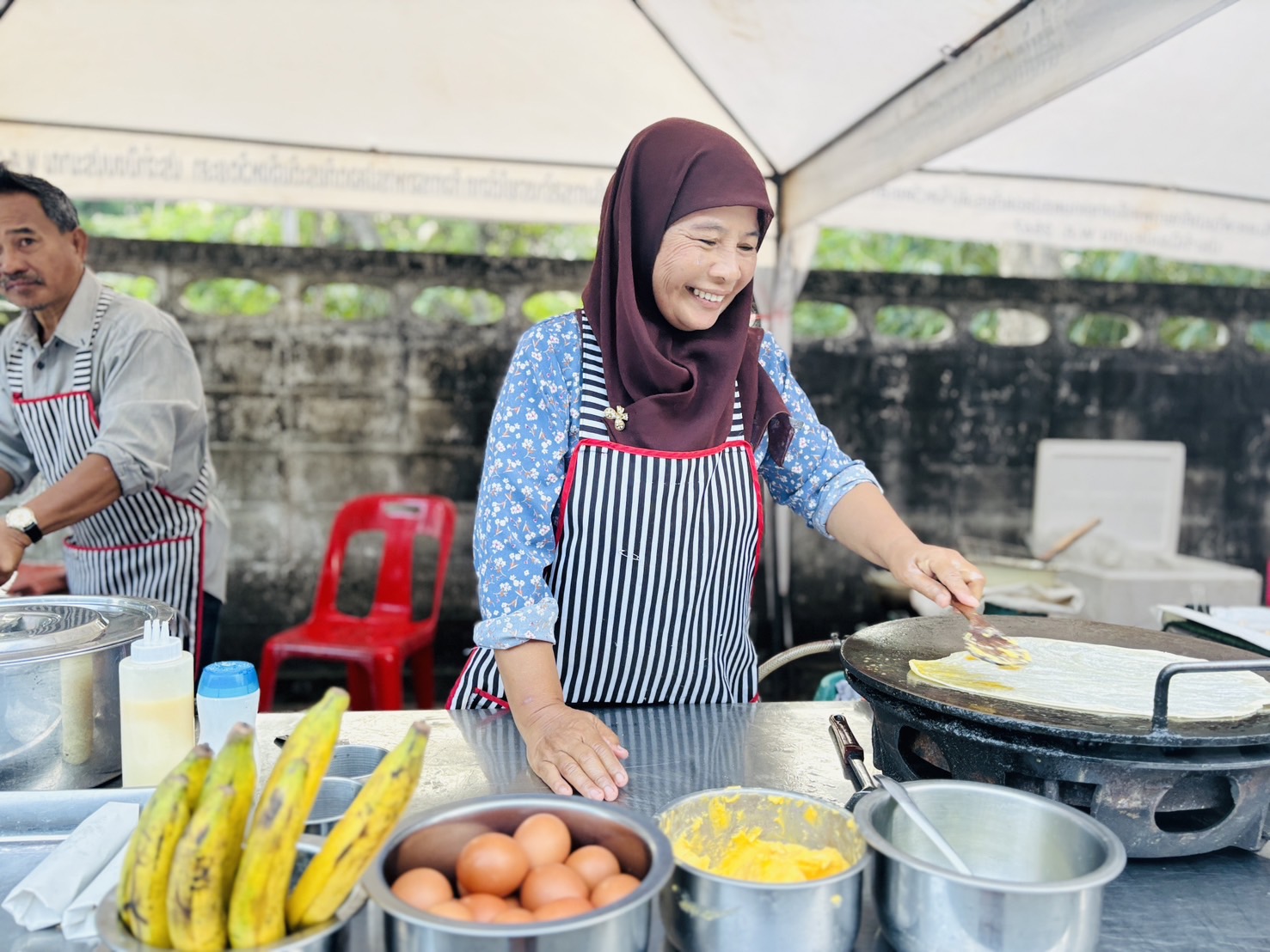 พช.ยะลา จัดตลาดนัดคนไทยยิ้มได้ “ช้อปสุขใจ หน้าบ้าน พช.” สัปดาห์ที่ 4 ยอดปังๆ เพิ่มขึ้นทุกสัปดาห์