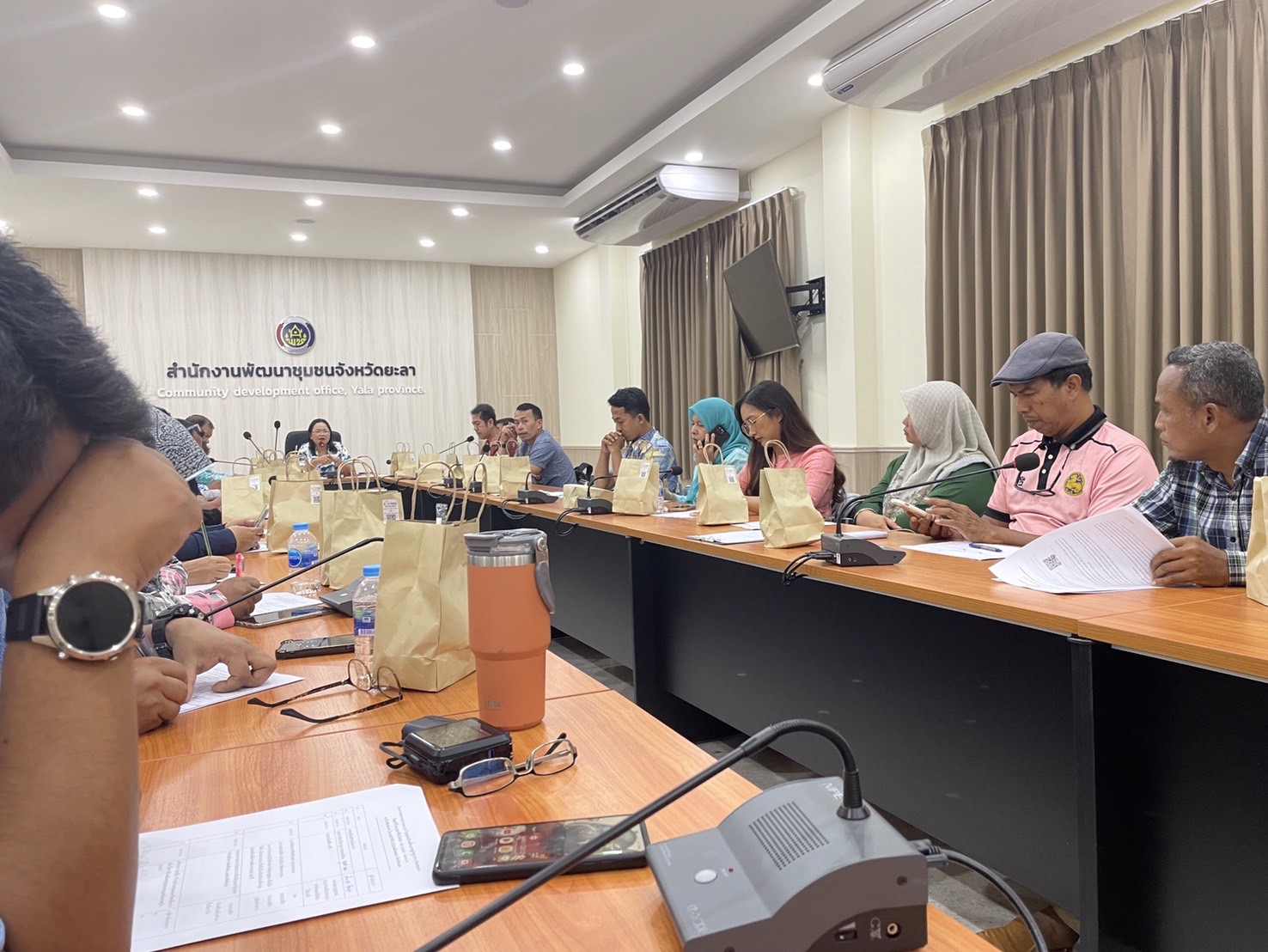 พช.ยะลา จัดประชุมคณะกรรมการเครือข่ายกลุ่มออมทรัพย์เพื่อการผลิตจังหวัดยะลาเเละเจ้าหน้าที่รับผิดชอบงานทุนชุมชนระดับอำเภอ 