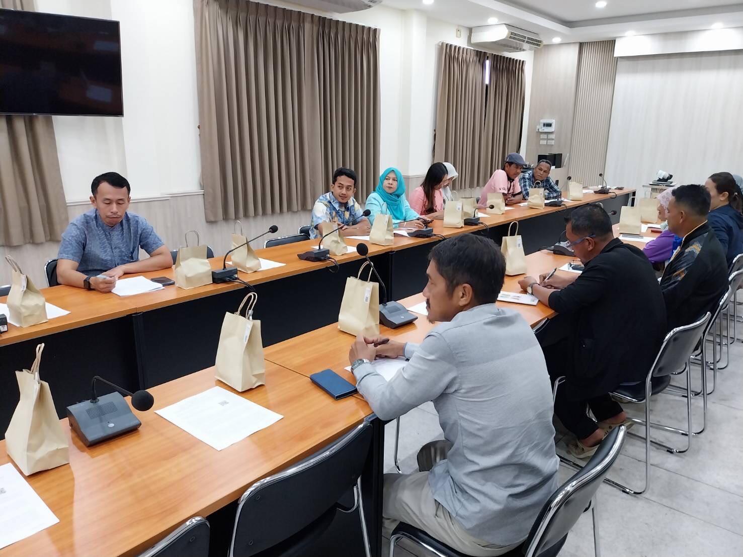 พช.ยะลา จัดประชุมคณะกรรมการเครือข่ายกลุ่มออมทรัพย์เพื่อการผลิตจังหวัดยะลาเเละเจ้าหน้าที่รับผิดชอบงานทุนชุมชนระดับอำเภอ 